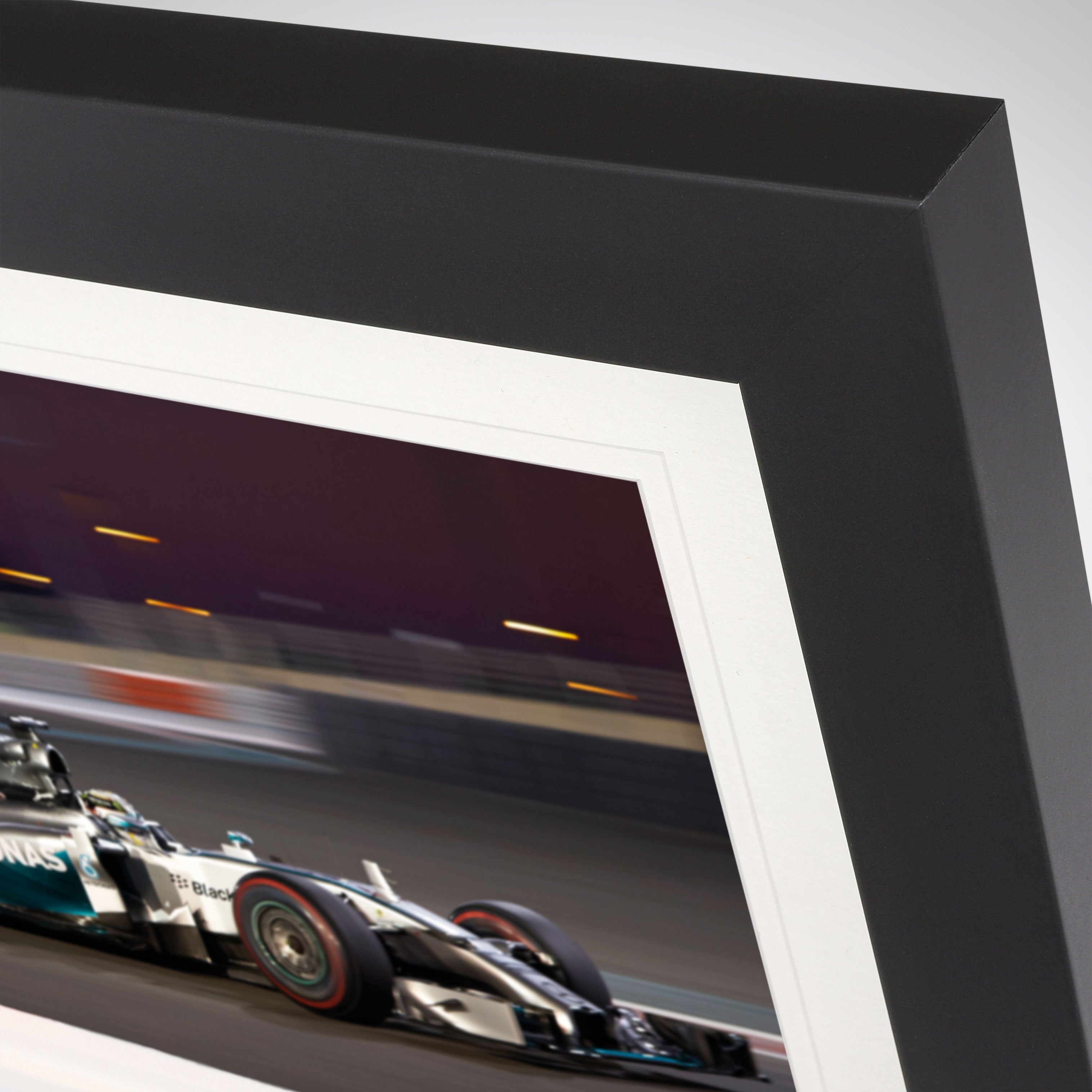 Lewis Hamilton 2014 Bodywork & Photo – Abu Dhabi GP