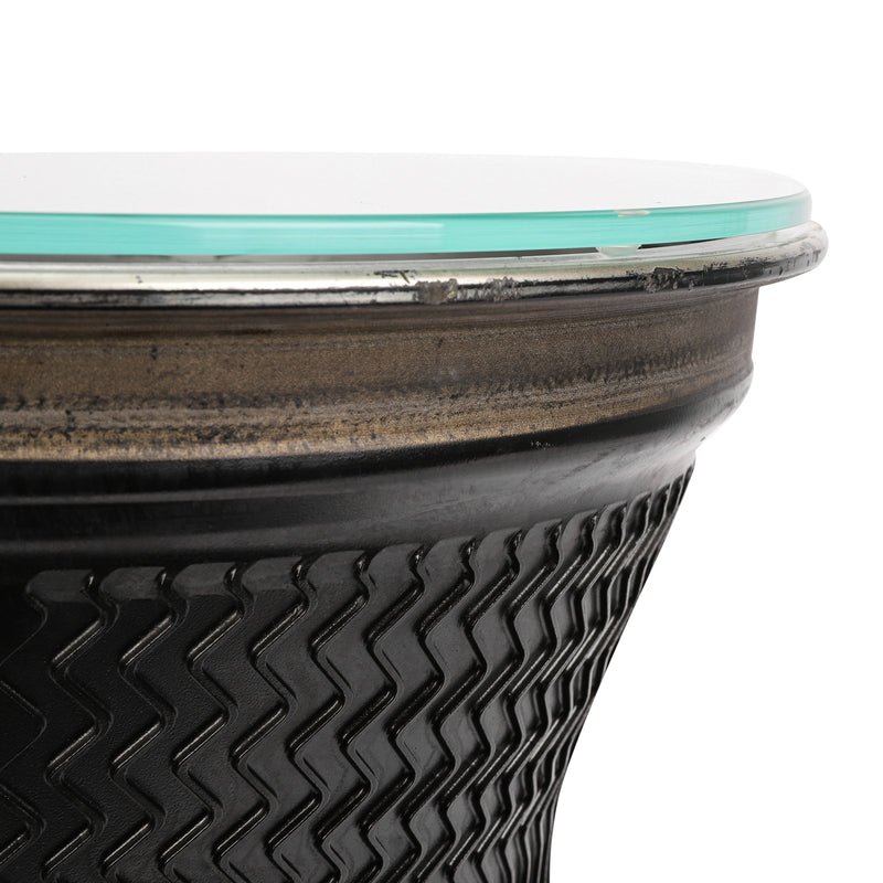 Max Verstappen 2021 Oracle Red Bull Racing Race Used Wheel Rim Table