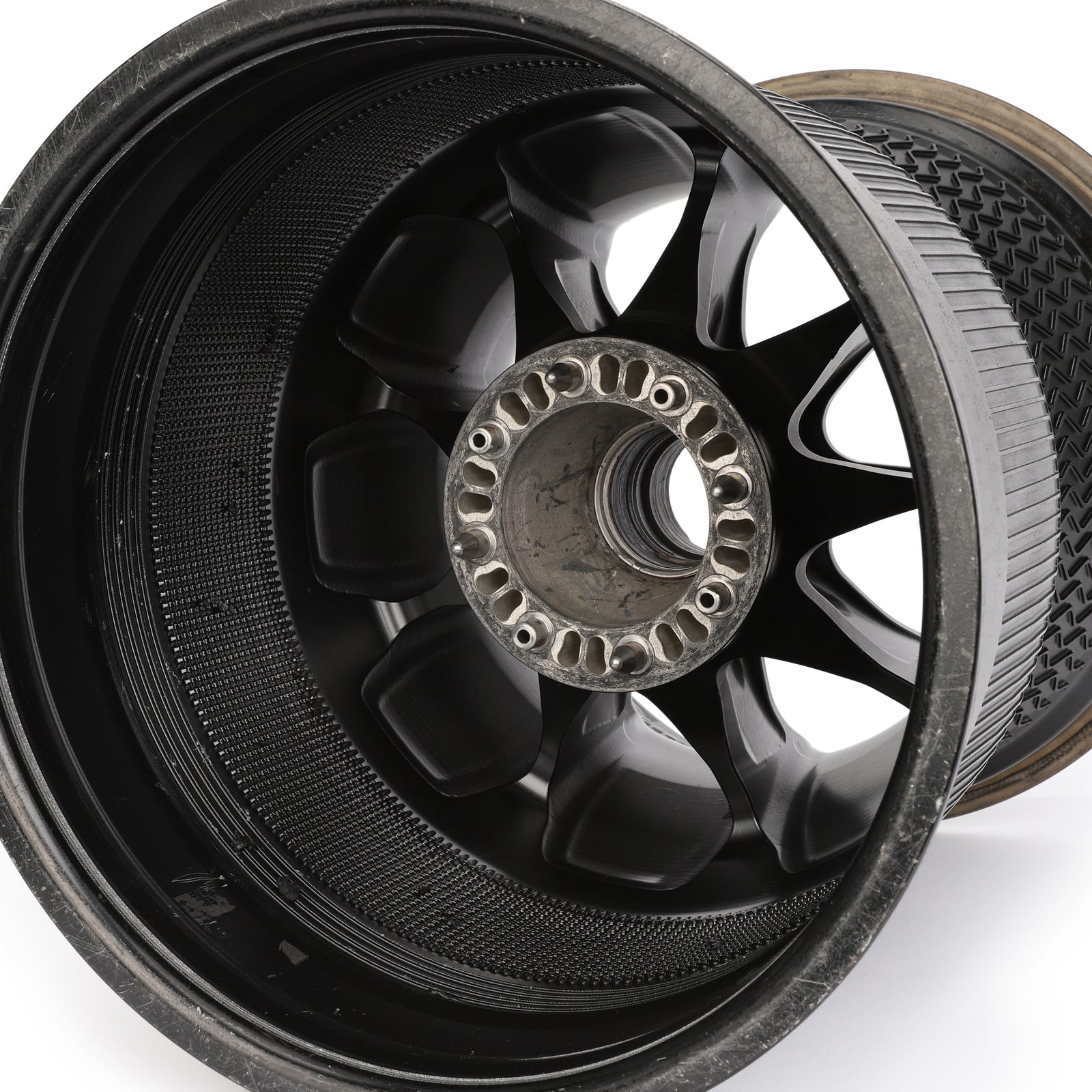 Max Verstappen 2021 Oracle Red Bull Racing Race Used Wheel Rim Table