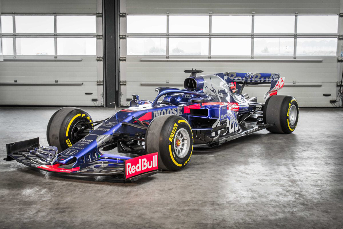 2019 Toro Rosso STR14-04 - F1® P2 Finishing Rolling Chassis – F1