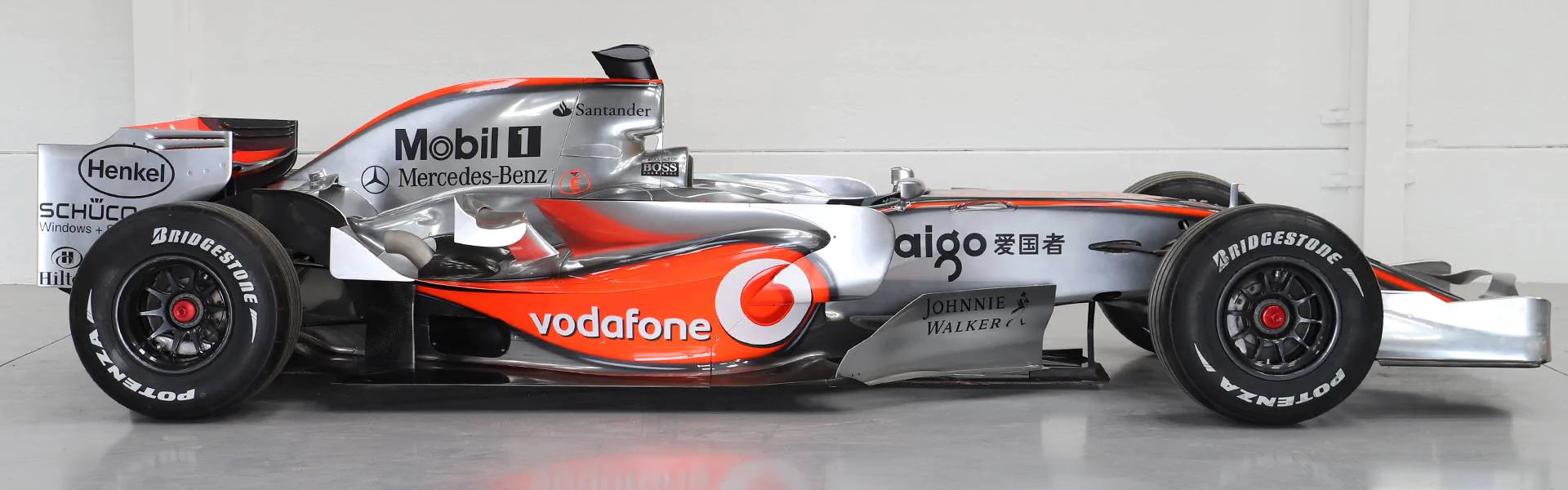 2007 McLaren MP4-22 Official F1® Show Car