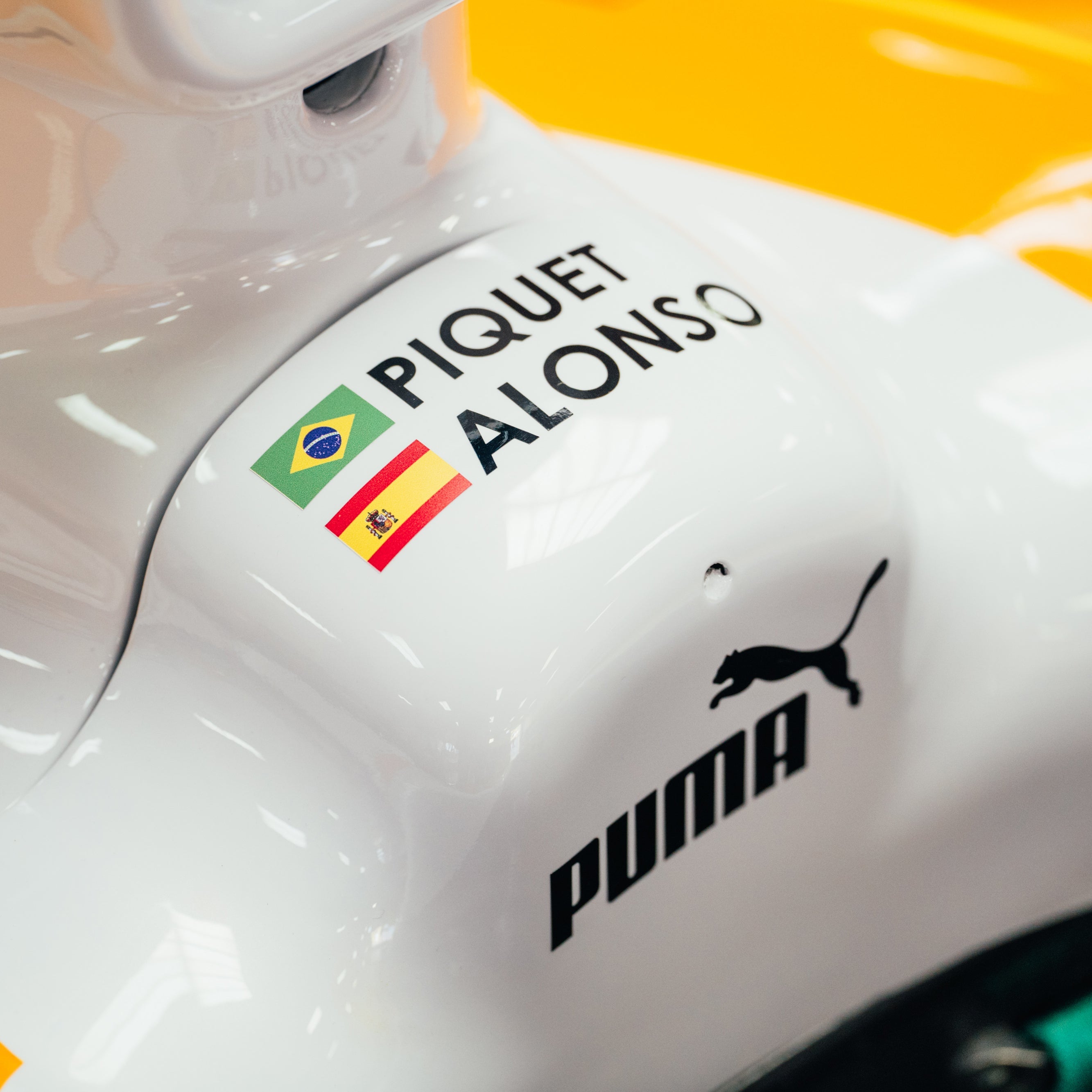 2009 Renault R29 Official F1® Show Car