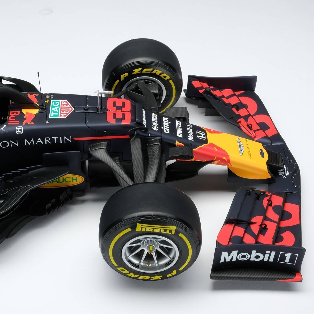 Max Verstappen 2019 Red Bull Racing RB15 1:8 Scale Model F1® Car - Amalgam Collection