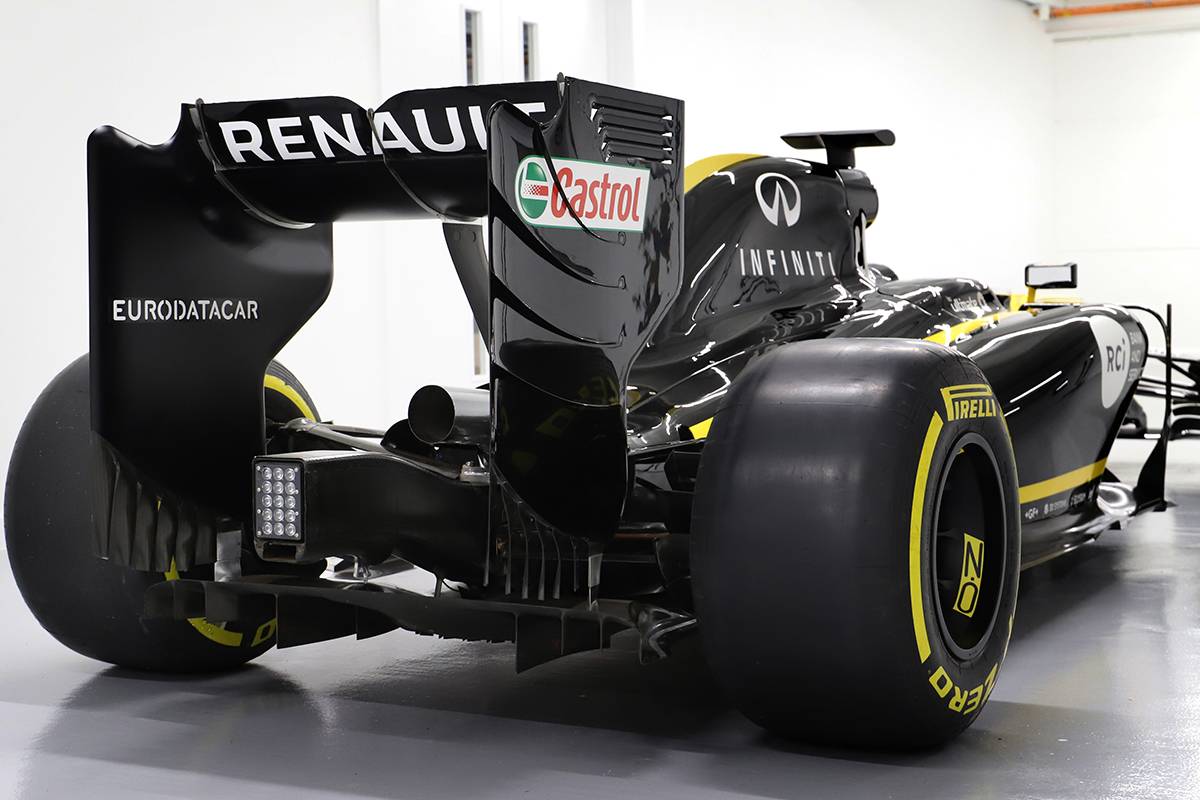 2019 Renault F1 Team R.S.19 Official Ex-Race Car Build