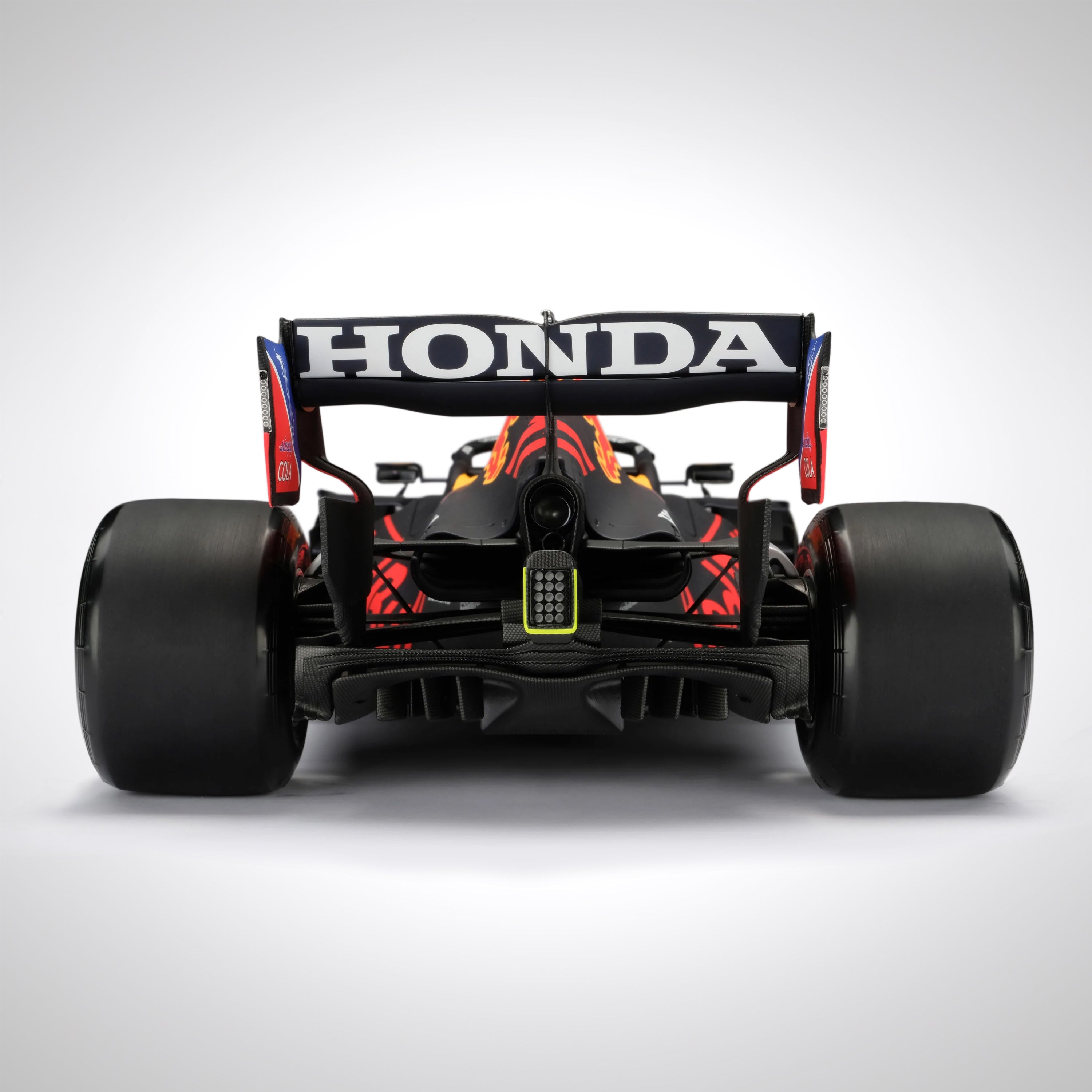 Sergio Perez 2021 Oracle Red Bull Racing F1 Team RB16B 1:8 Scale Model – Abu Dhabi GP