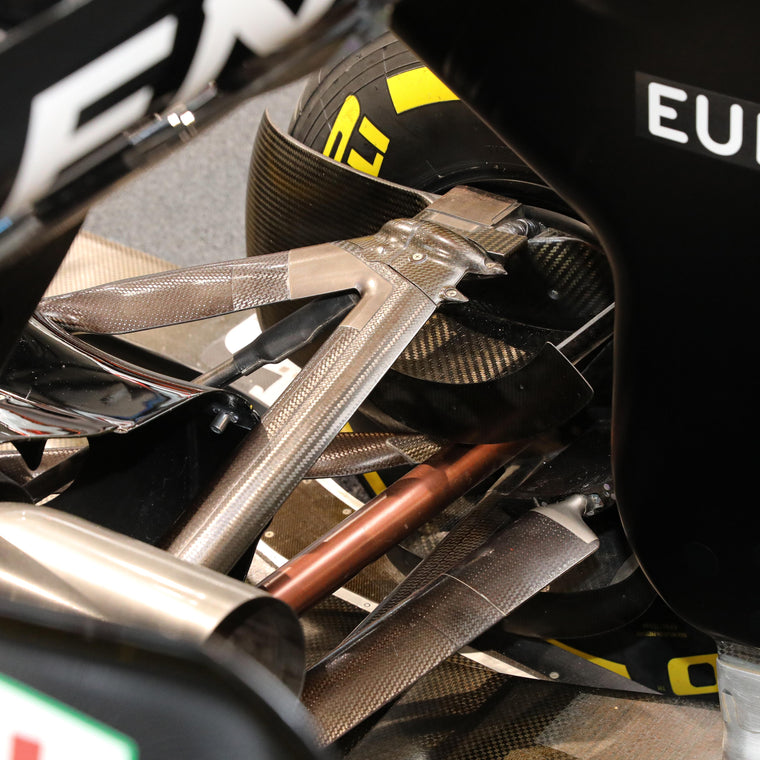 Lotus E22-03 2014 collector rolling chassis with 2019 RS19 Formula 1-inspired graphics, premium display vehicle