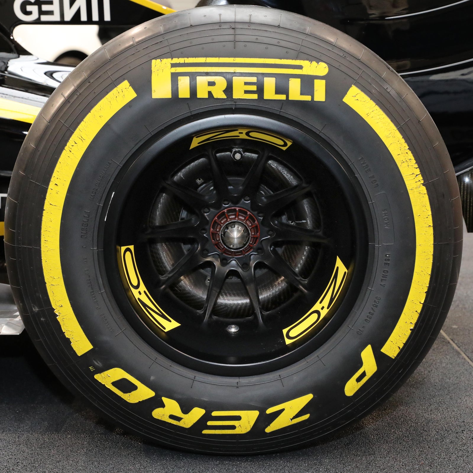 The Miami Auction LOT 002 - 2014 Lotus E22-03 (2019 RS19 Livery)