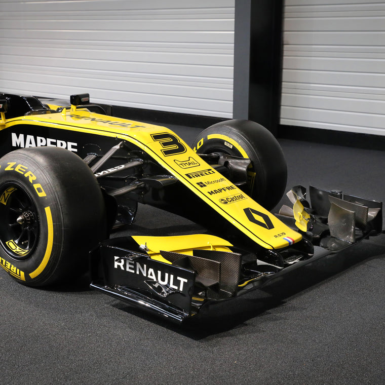 2014 Lotus E22-03 rolling chassis with 2019 RS19 livery, authentic-style Formula 1 exhibition vehicle for collectors