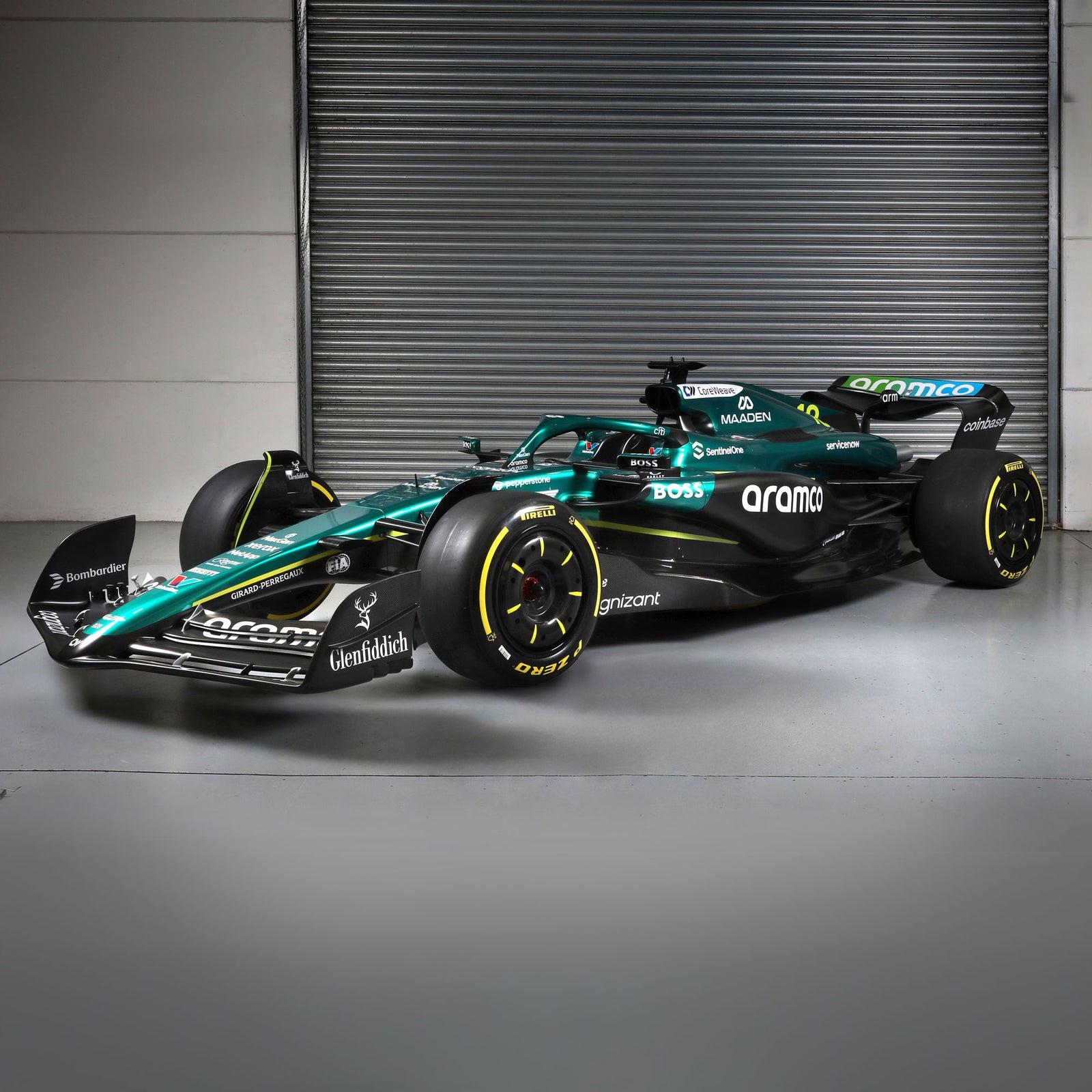 Official Aston Martin F1® Team Show Car – AMR25