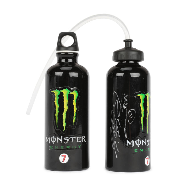 EARLY LOT 041 - Michael Schumacher 2010 & 2012  Mercedes-AMG Petronas Formula One Team Drink Bottles - Signed