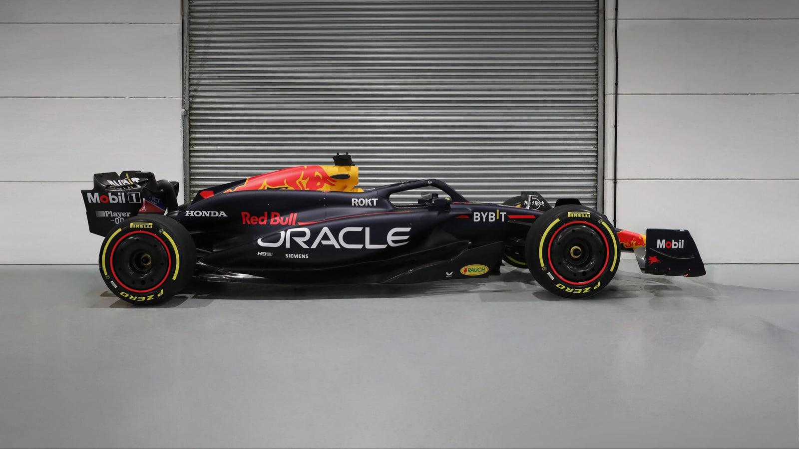 Official Oracle Red Bull Racing 2024 RB20 Show Car