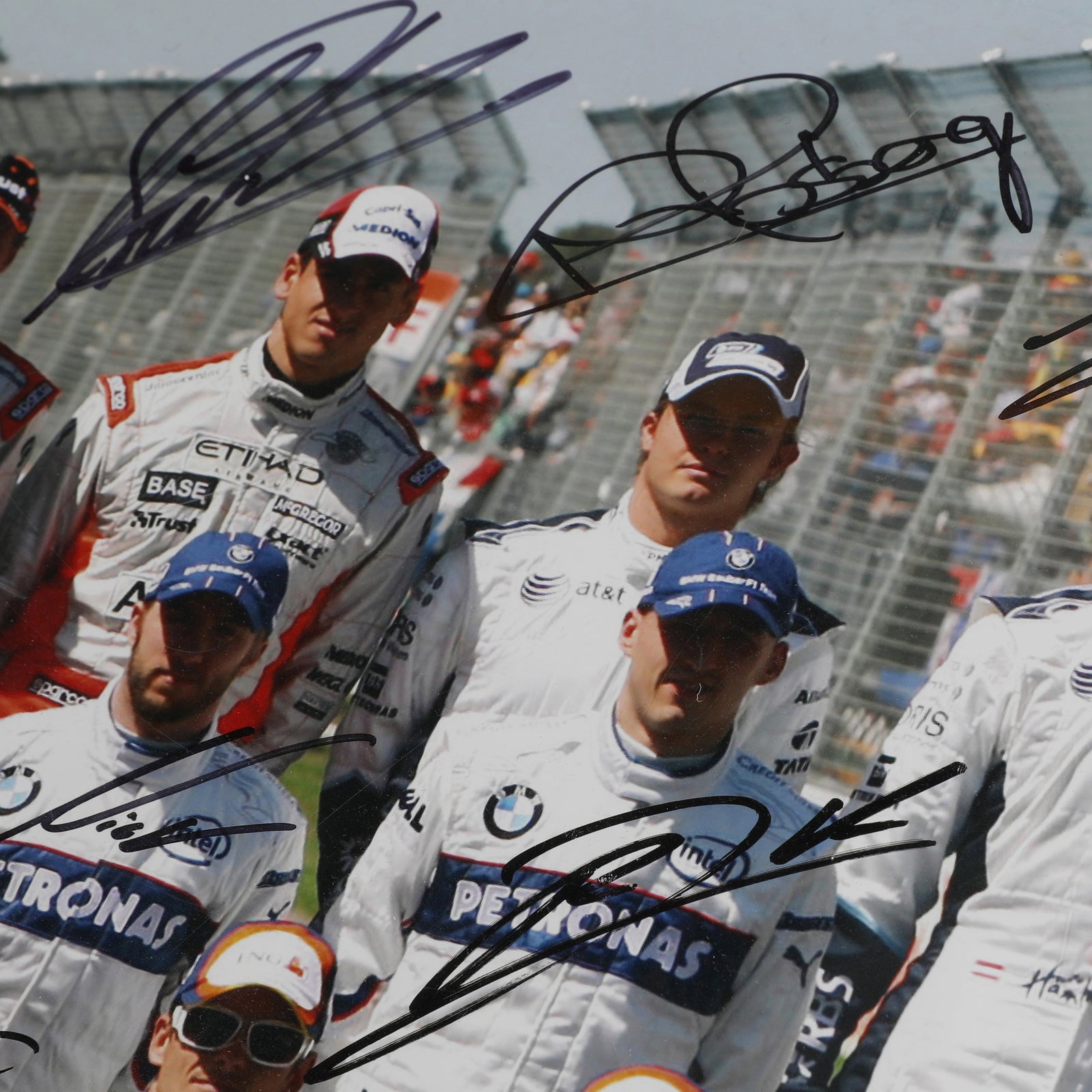 LOT 576 - Signed 2007 Australian GP Formula One Full Grid Photo - Make-A-Wish