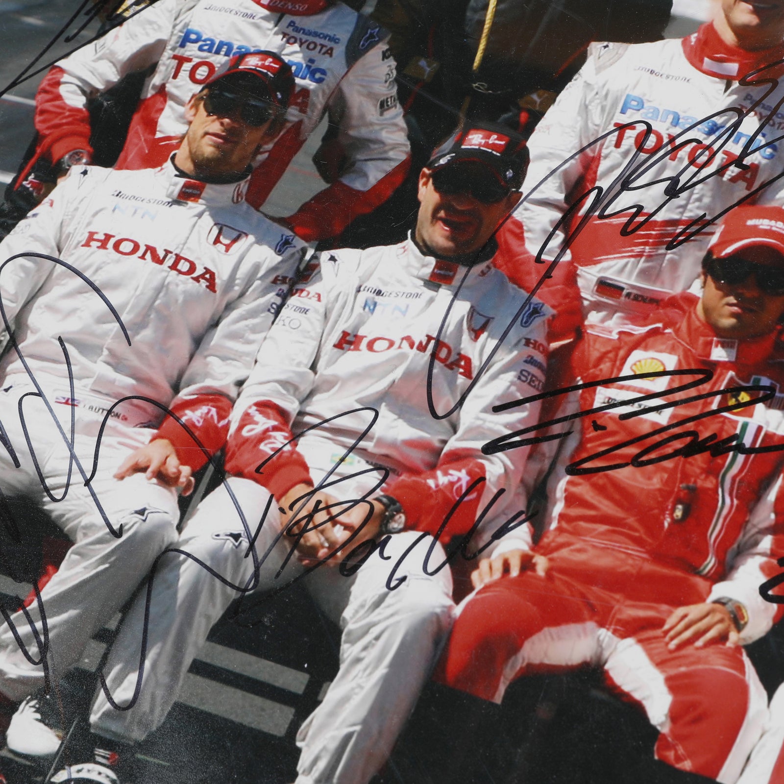LOT 576 - Signed 2007 Australian GP Formula One Full Grid Photo - Make-A-Wish