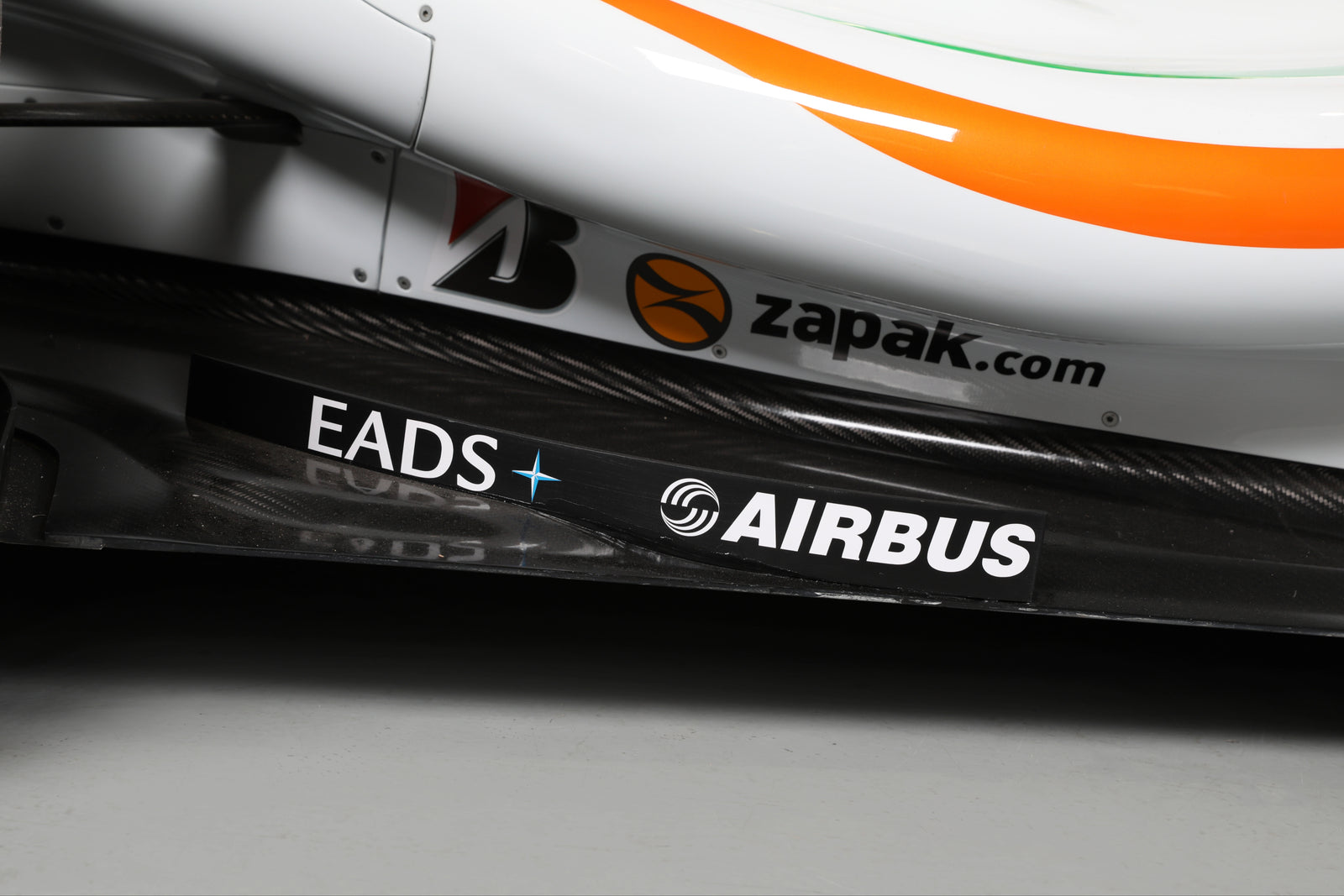 LOT 733 - 2009 Force India VJM02-02S Show Car