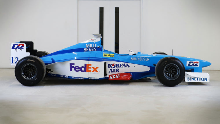 1998 Benetton B198 race car with Judd GV 4.2 engine, authentic Formula 1 collector car and iconic motorsport centrepiece