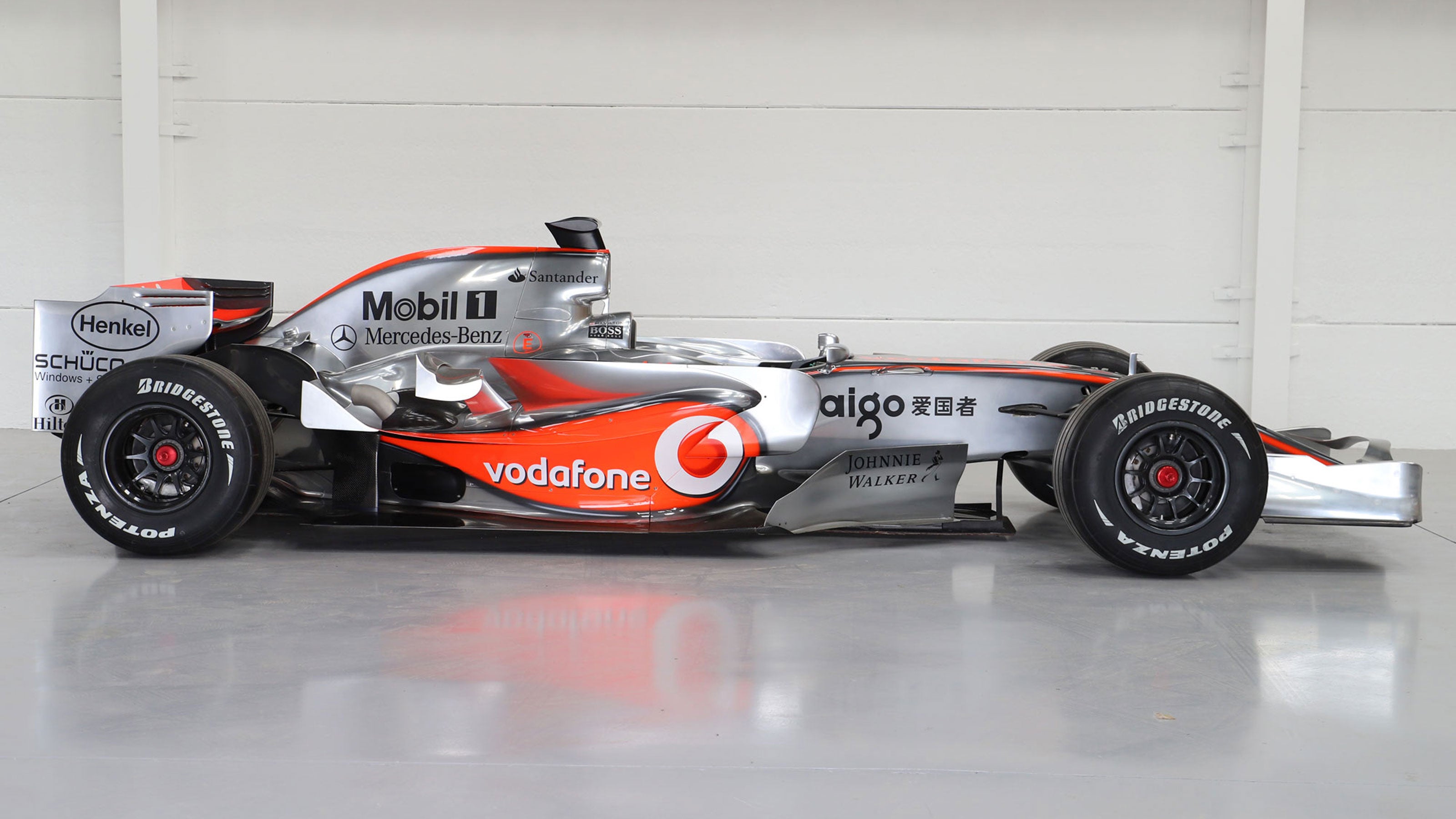 2007 McLaren F1 Team MP4-22 F1® Show Car | F1 Authentics