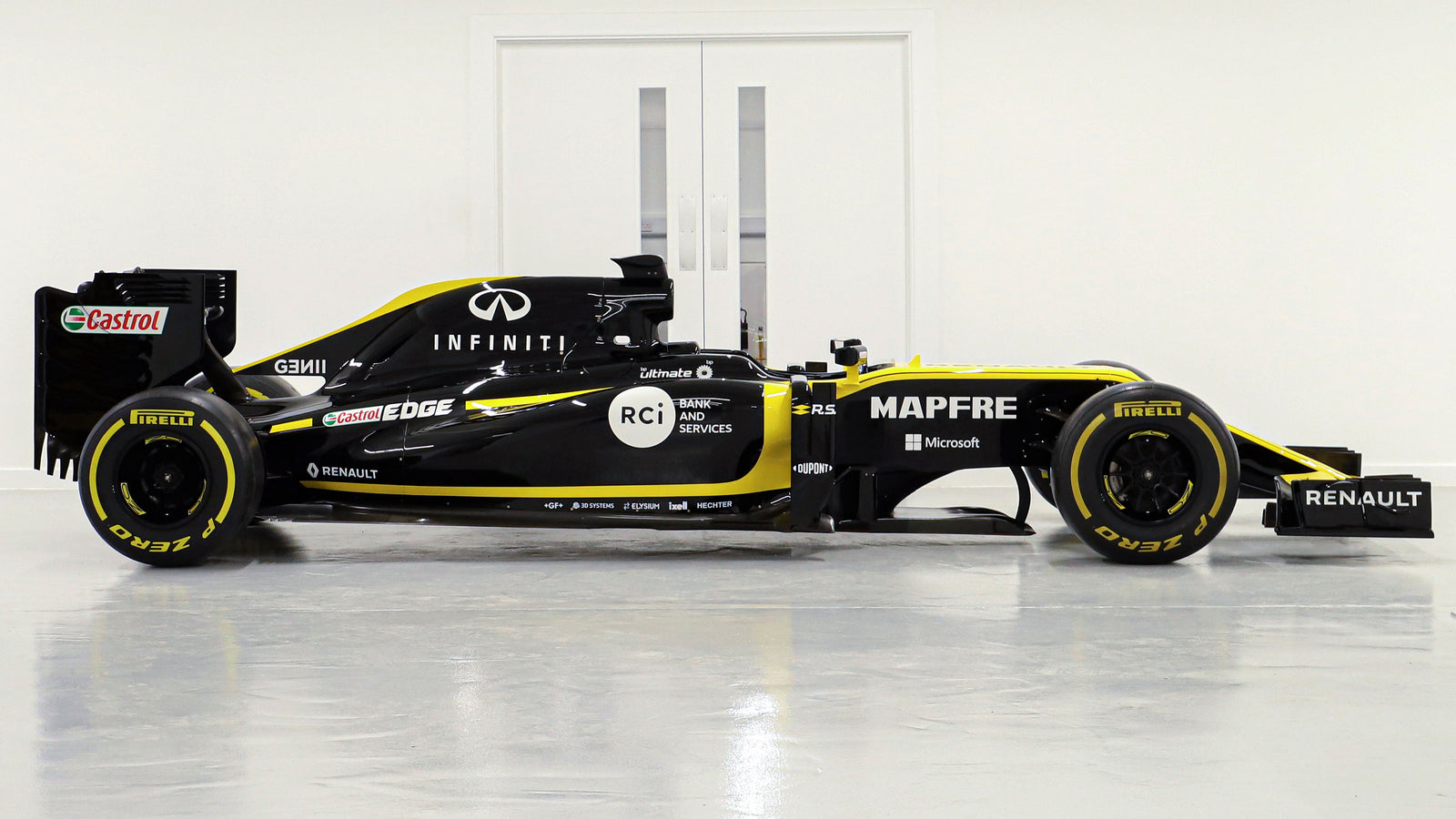 2019 Renault F1 Team R.S.19 Official Ex-Race Car Build