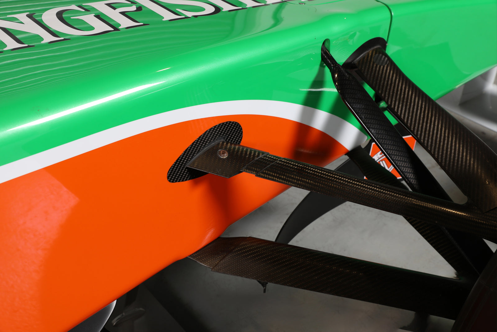 LOT 733 - 2009 Force India VJM02-02S Show Car