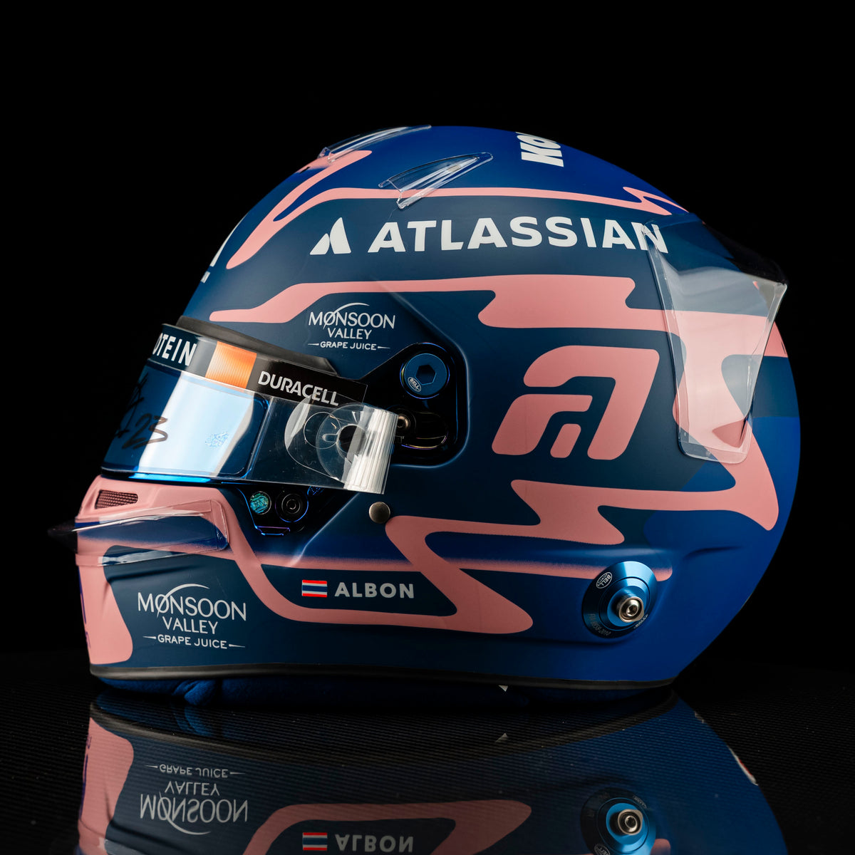 The Austin Auction LOT 043 - Alexander Albon 2025 Williams Race Helmet