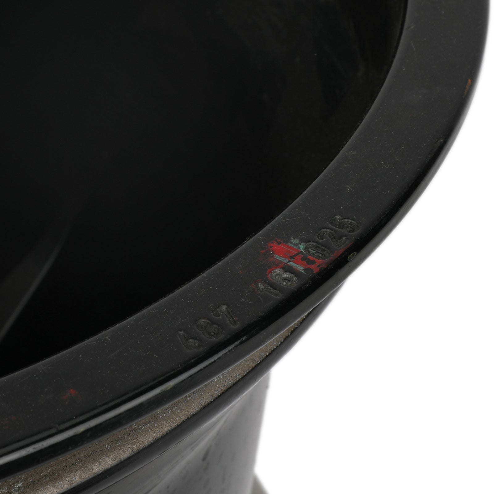 LOT 017 - Renault R.S.16 2016 Season Used Rear Wheel Rim