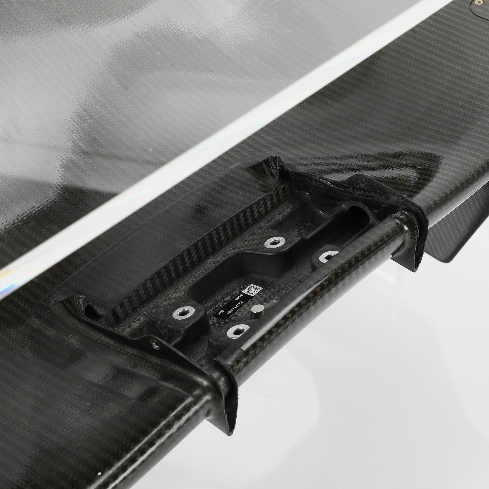 LOT 034 - Aston Martin Aramco F1® Team 2022 Rear Wing Table