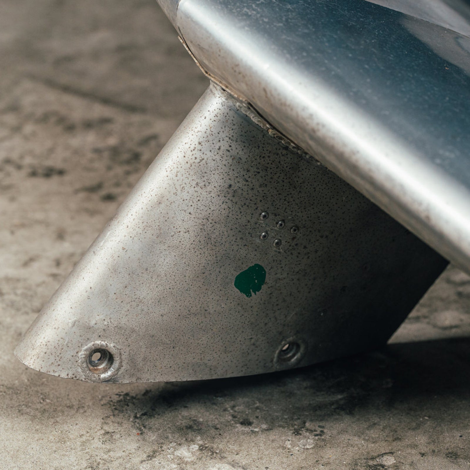 LOT 613 - 1977 Ferrari 312T Niki Lauda Rear Wing Photo Match