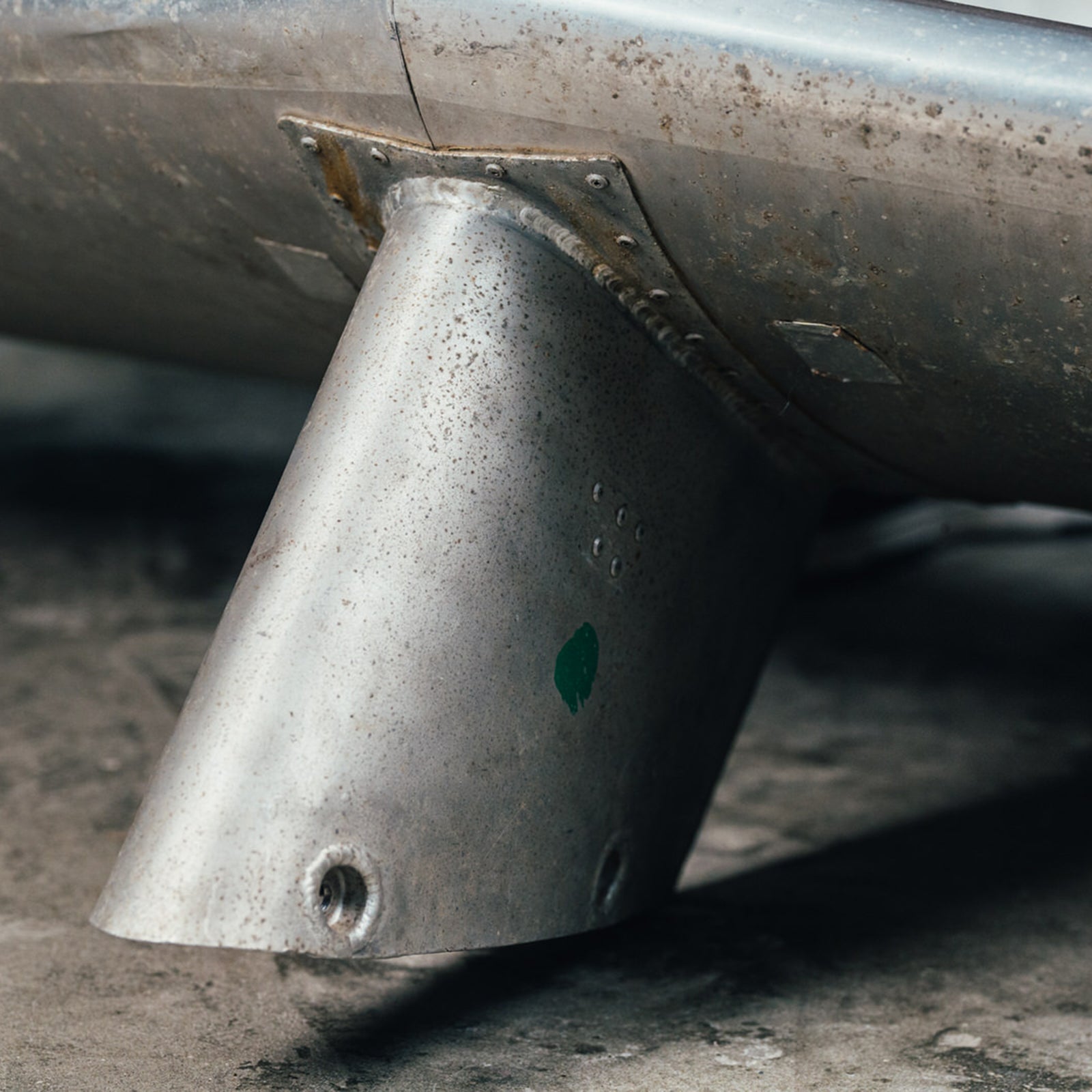 LOT 613 - 1977 Ferrari 312T Niki Lauda Rear Wing Photo Match