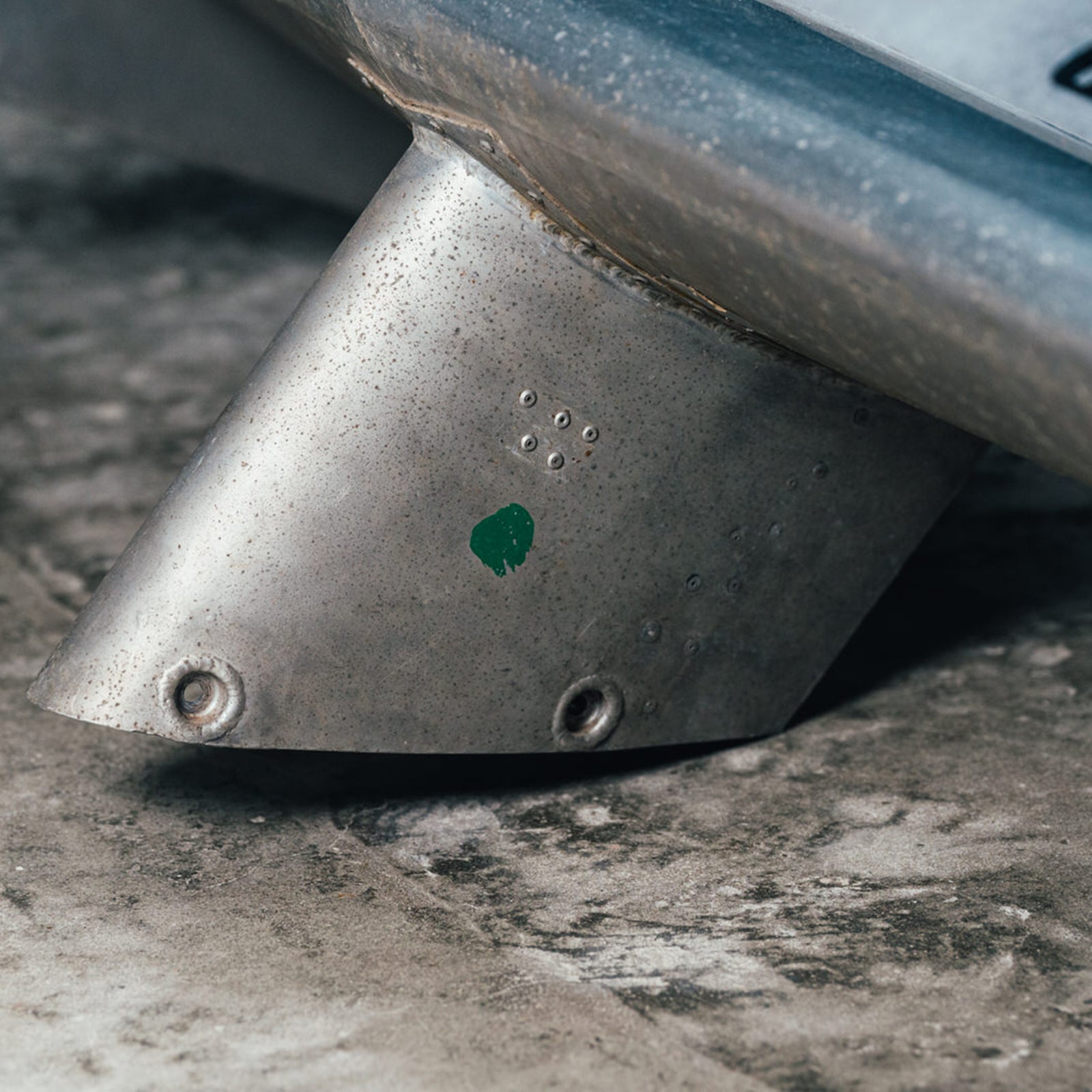 LOT 613 - 1977 Ferrari 312T Niki Lauda Rear Wing Photo Match