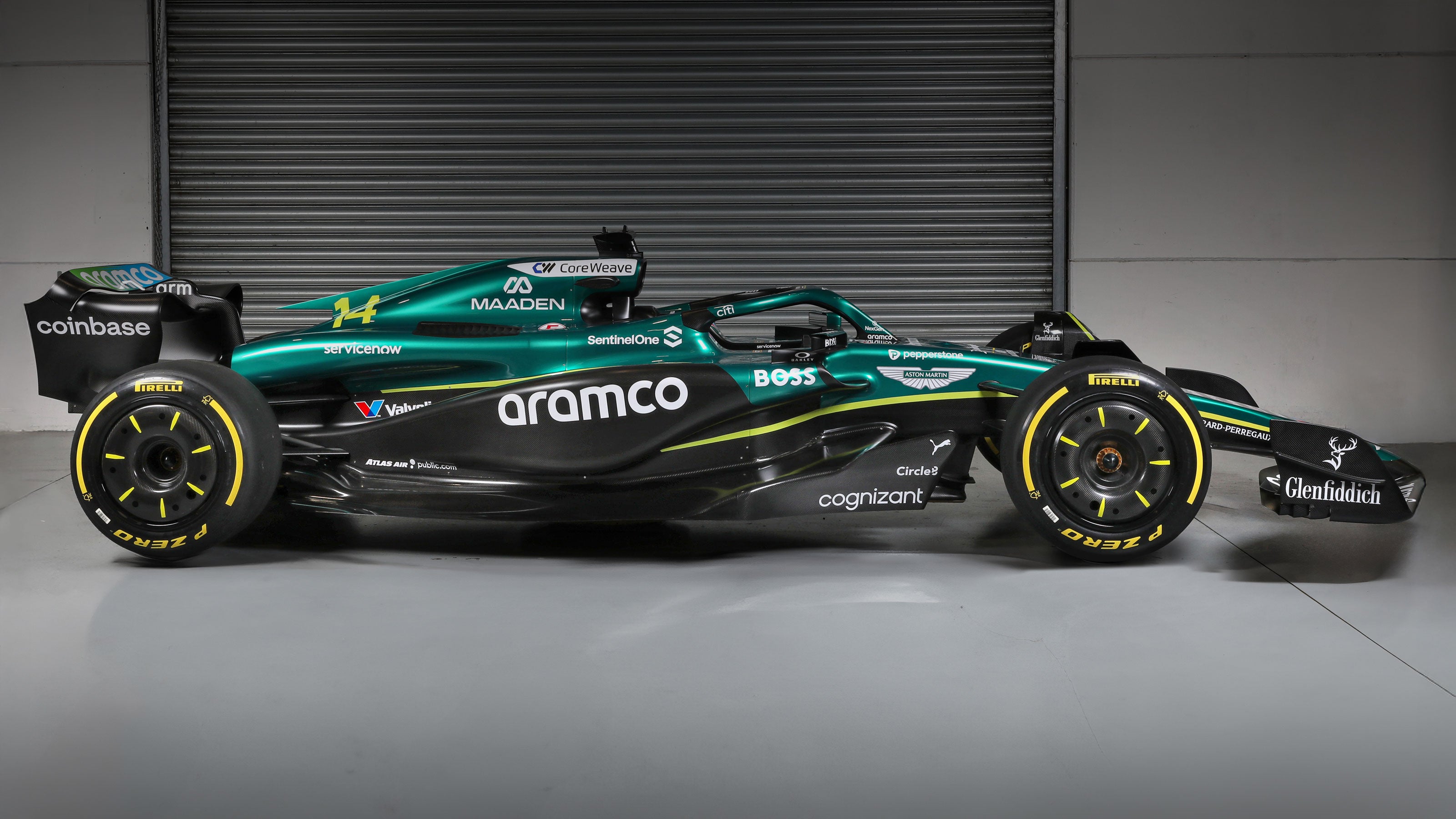 Aston Martin F1® Team Show Car AMR25 | F1 Authentics