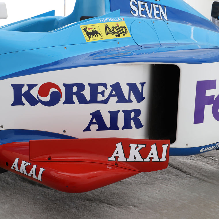 1998 Benetton B198 race car with Judd GV 4.2 engine, authentic Formula 1 collector vehicle and exhibition-quality motorsport display