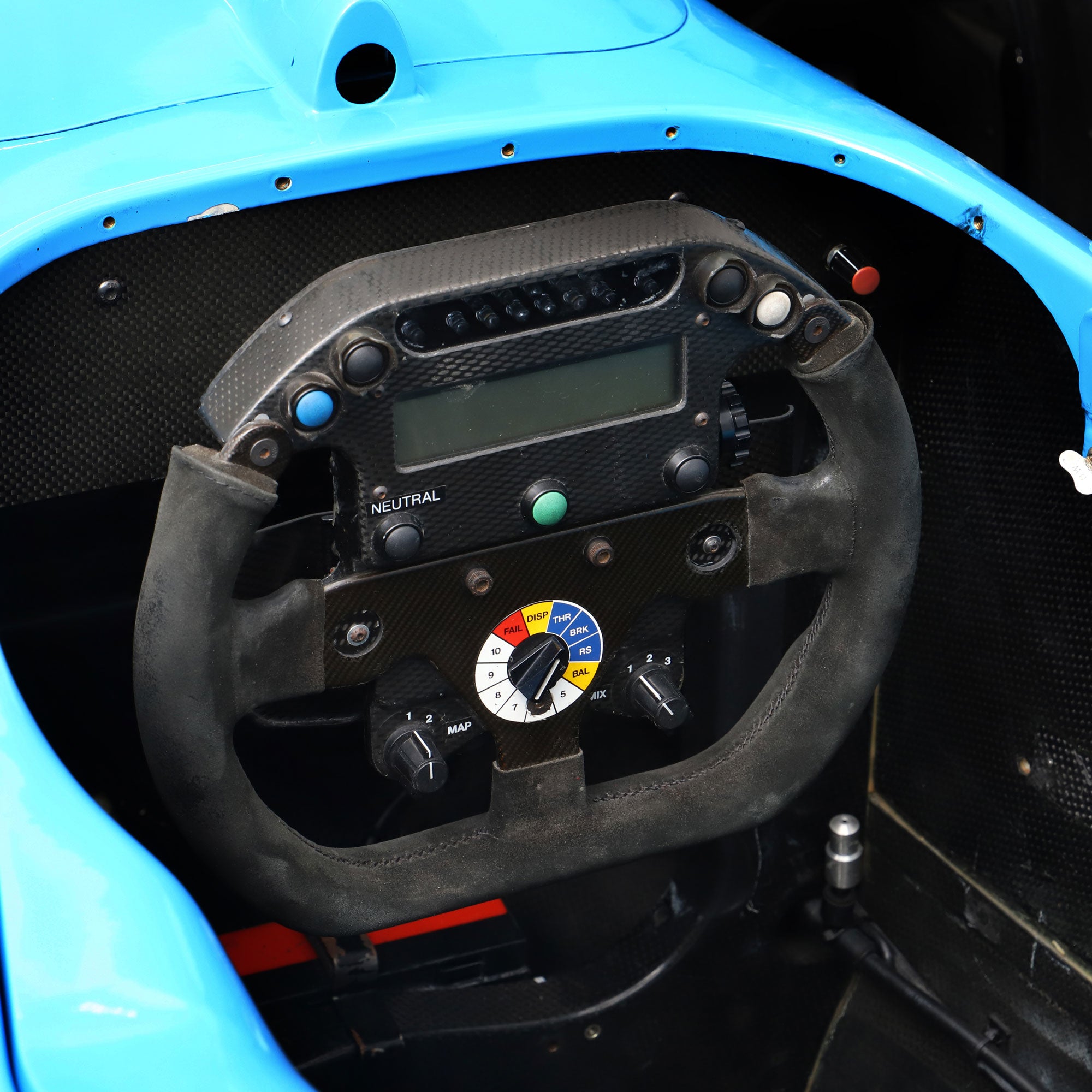 1998 Benetton B198 Official Running Race Car – F1 Authentics