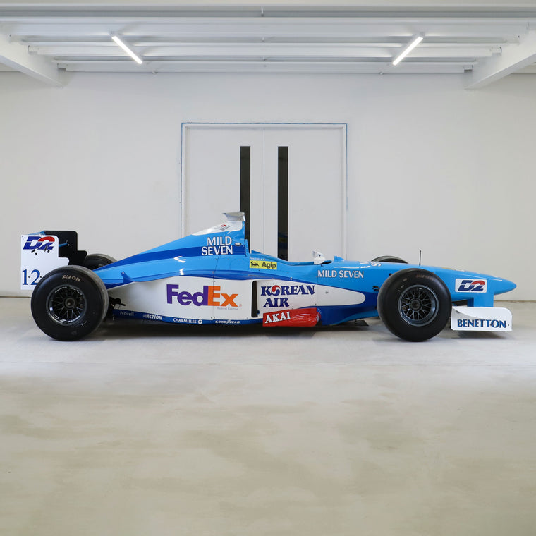 Authentic 1998 Benetton B198 Formula 1 race car with Judd GV 4.2 engine, premium collector display and historic motorsport centrepiece