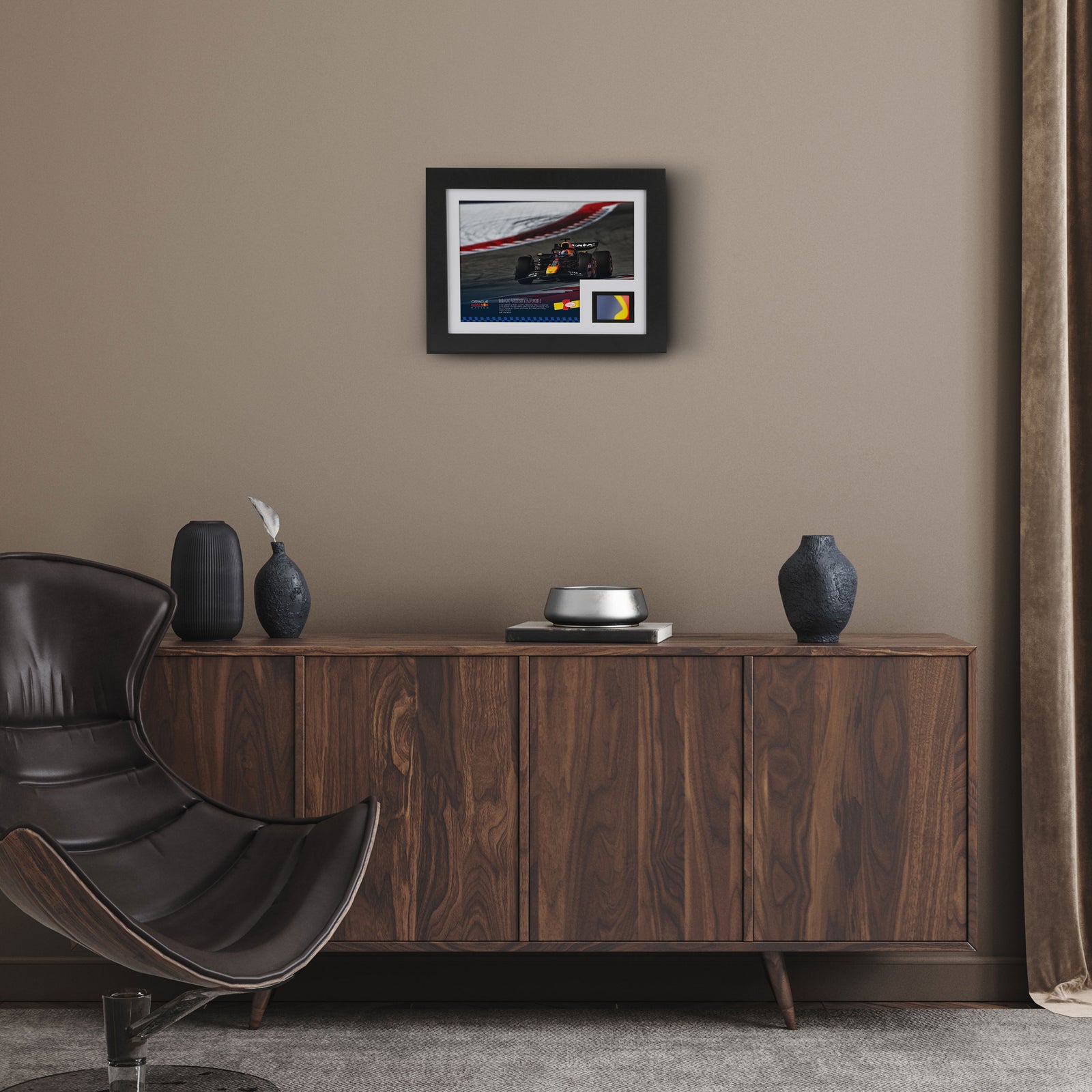 Max Verstappen Replica 2025 Red Bull Racing Bodywork & Photo