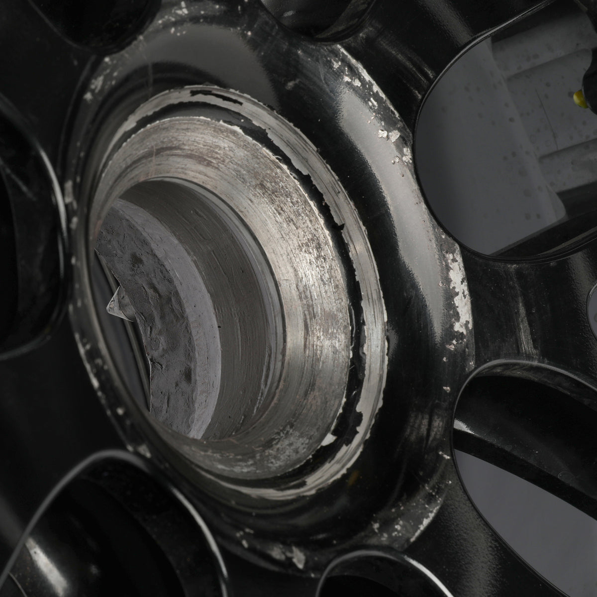 The Austin Auction LOT 068 - Aston Martin F1 Team - Lance Stroll 2023 Used Front Wheel Rim