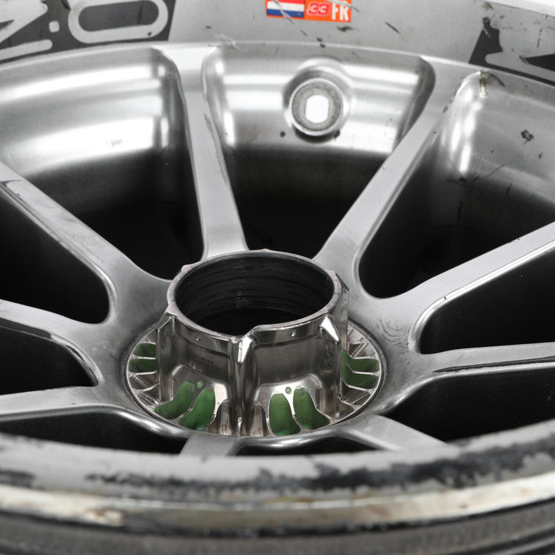 Max Verstappen 2020 Oracle Red Bull Racing Front Wheel Rim Table