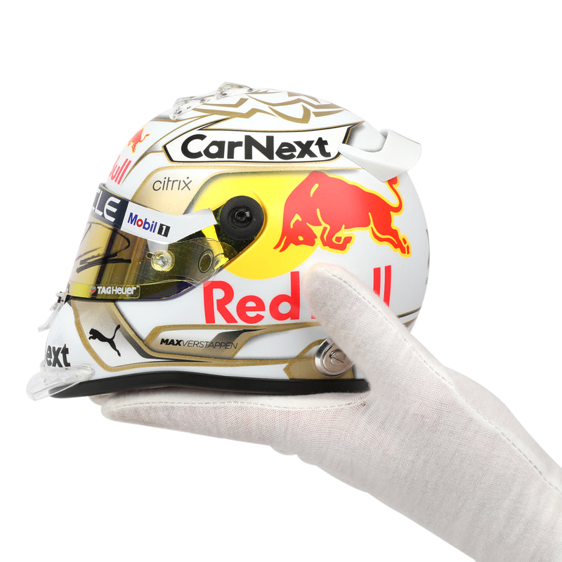 LOT 073 - Max Verstappen 2022 Signed 1.2 Scale Helmet