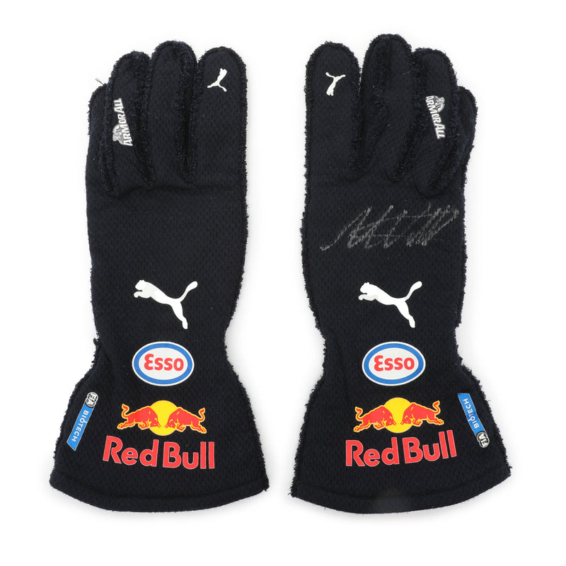 LOT 087 - Max Verstappen 2021 Signed Grand Prix Used Gloves