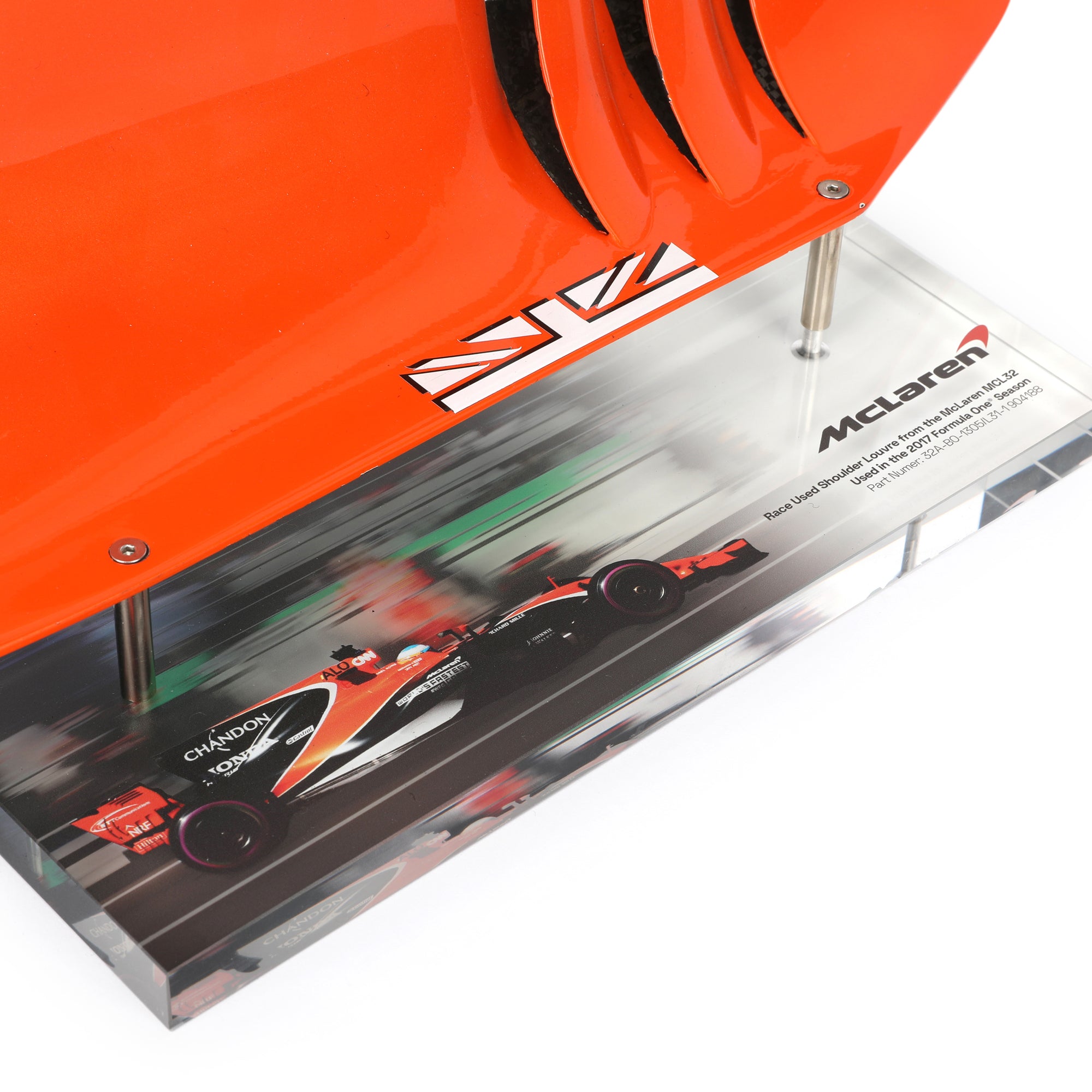 美品　正規品　フランス代表　マケレレ　インポートS McLaren 2017 MCL-32 LH Shoulder Louvre on Display Stand – F1