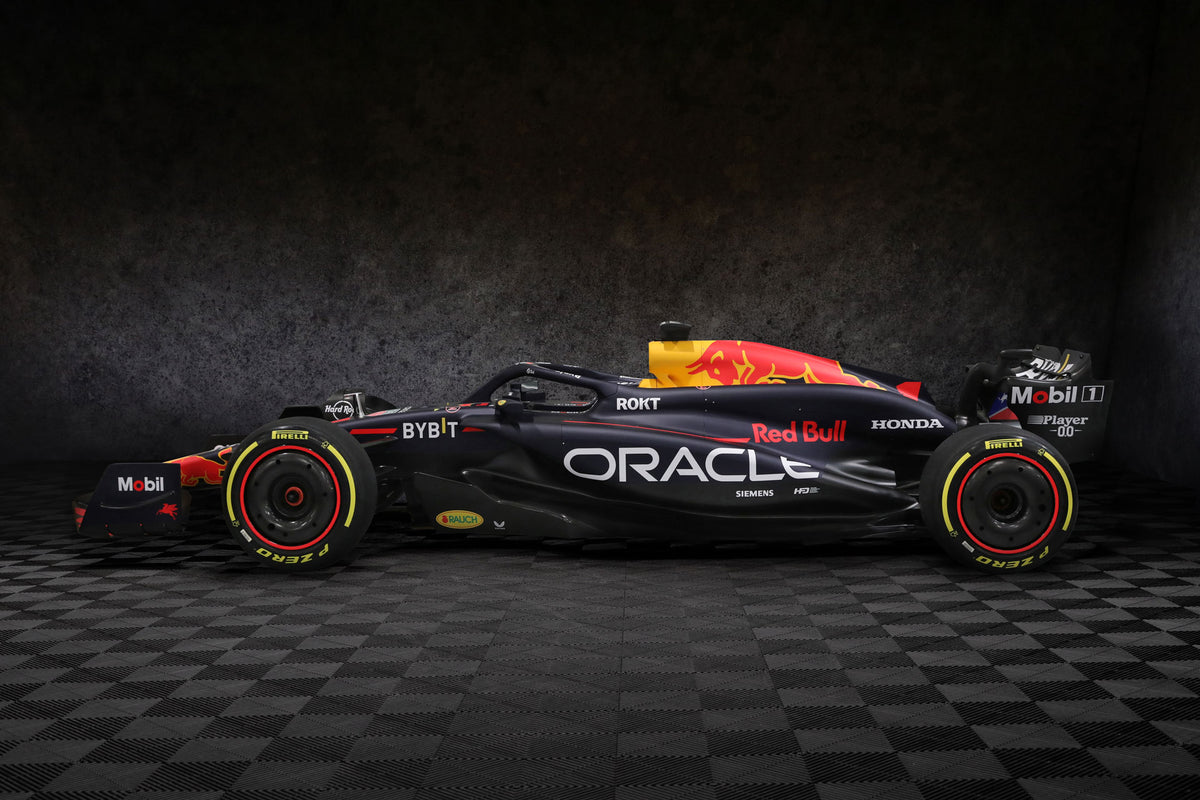 Oracle Red Bull Racing 2024 RB20 Show Car | F1 Authentics