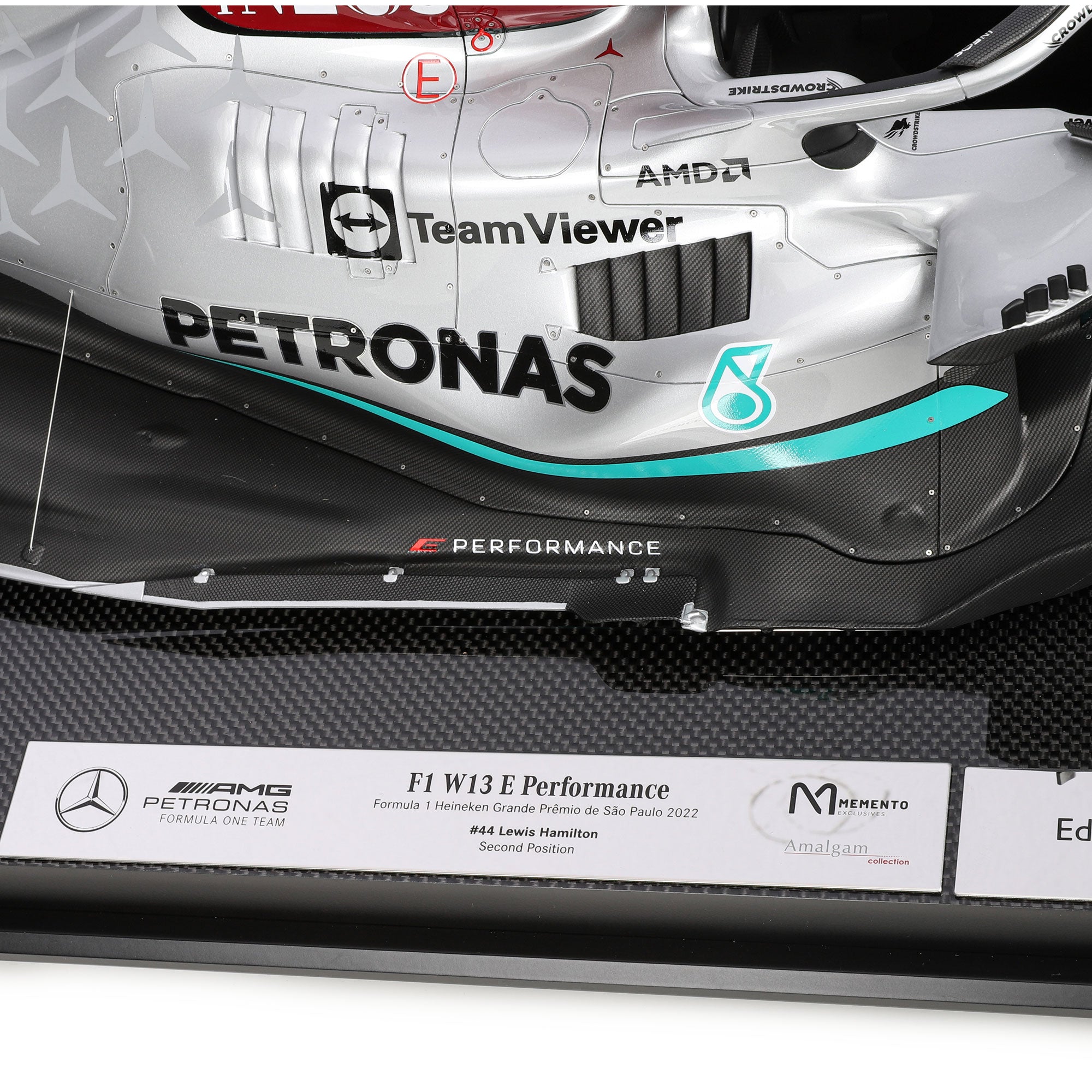 Lewis Hamilton 2022 Mercedes-AMG F1 W13 E Performance 1:8 Scale Model