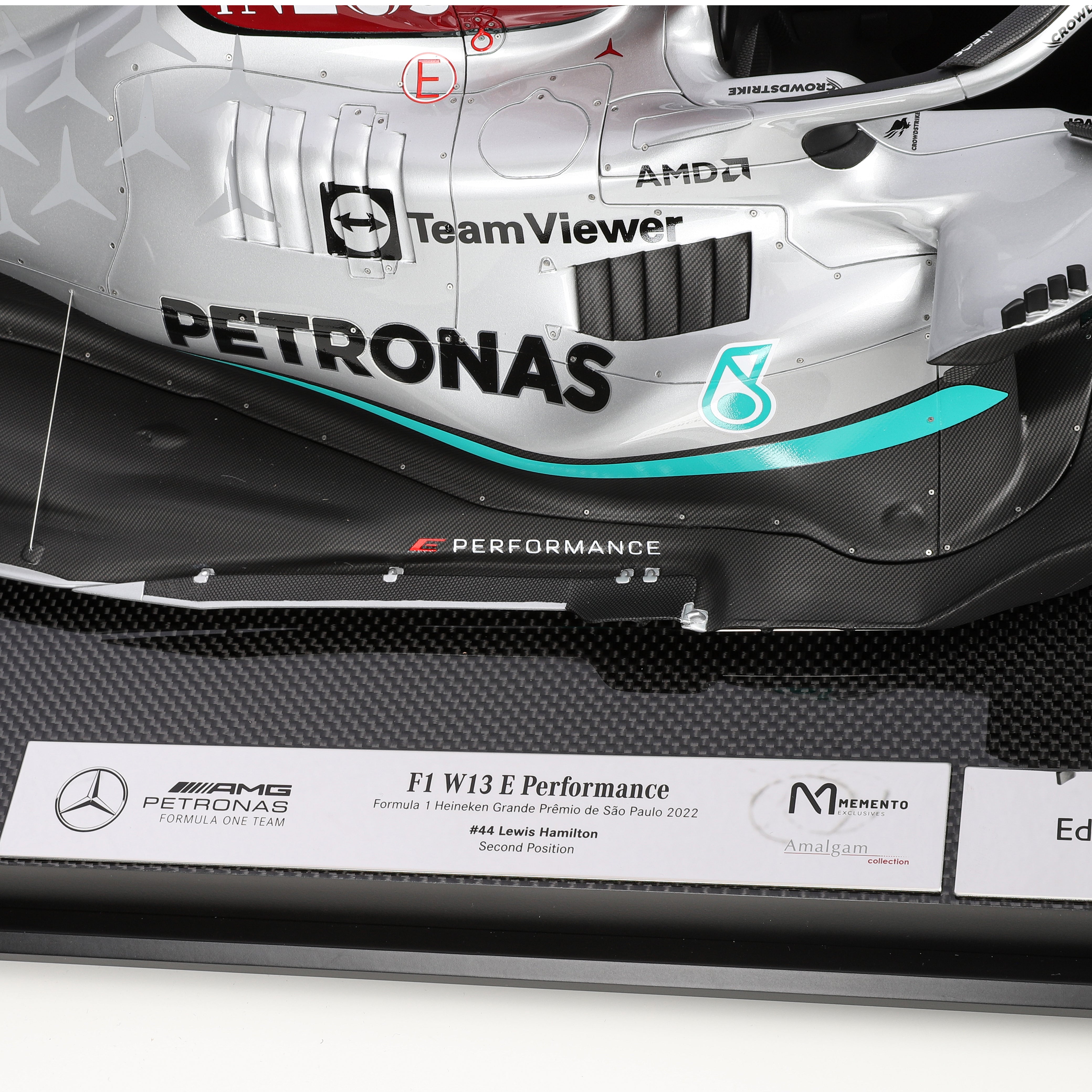 Lewis Hamilton 2022 Mercedes-AMG Petronas F1 Team W13 E Performance 1:8 Scale Model - Sāo Paulo GP