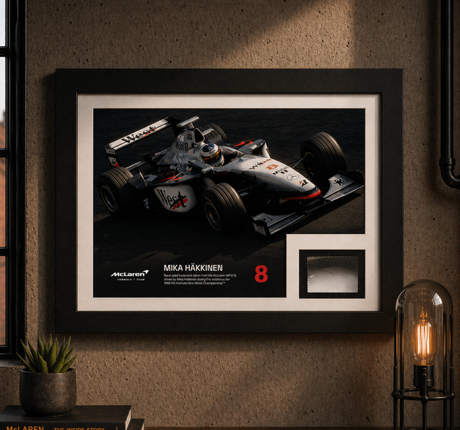 Mika Häkkinen 1998 Bodywork & Photo - Championship Edition