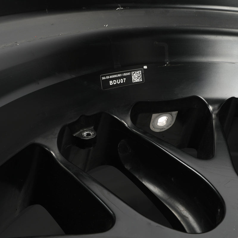 Oscar Piastri 2023 Race Used McLaren F1 Team Rear Wheel Rim Table - Azerbaijan GP