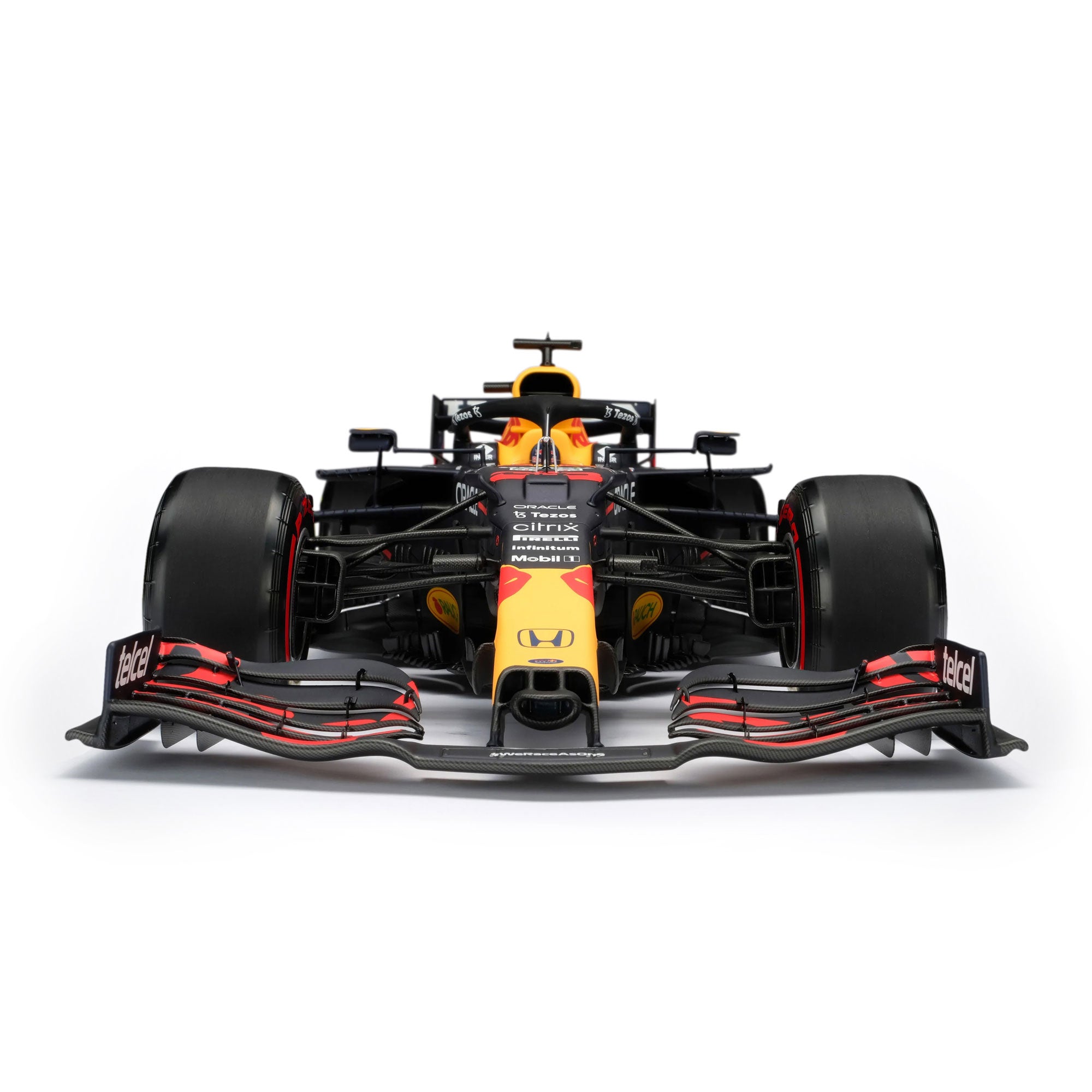 Max Verstappen 2021 Oracle Red Bull Racing RB16B 1:8 Scale Model