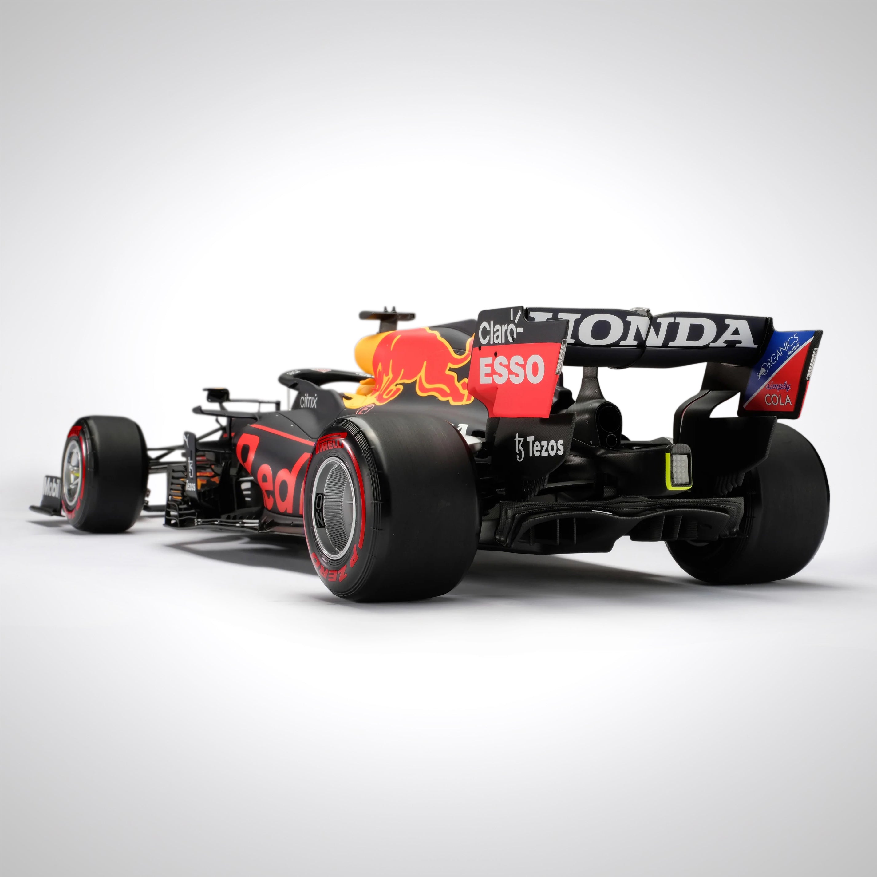 Max Verstappen 2021 Oracle Red Bull Racing RB16B 1:18 Scale Model – Abu Dhabi GP
