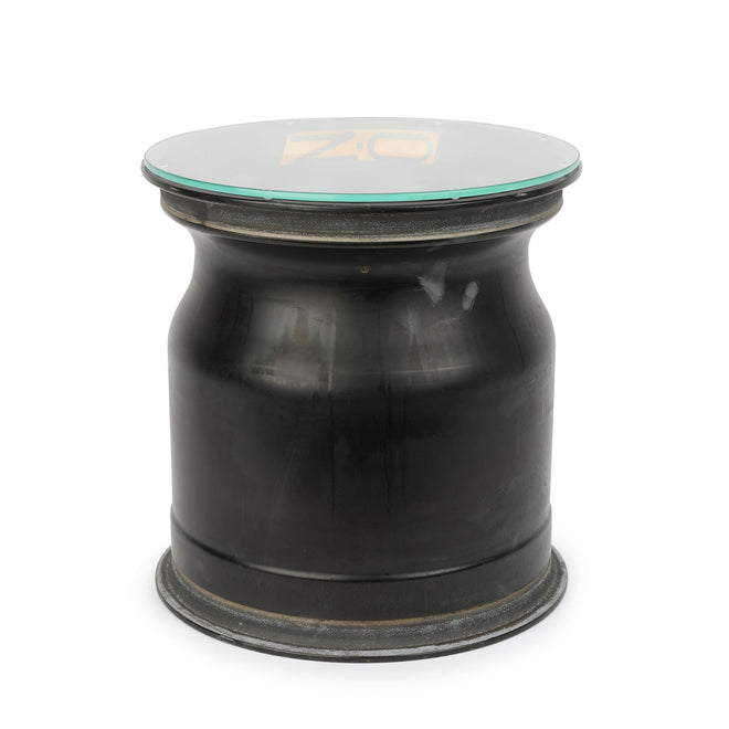 LOT 108 - Renault F1 Team 2016 Front Wheel Rim Table