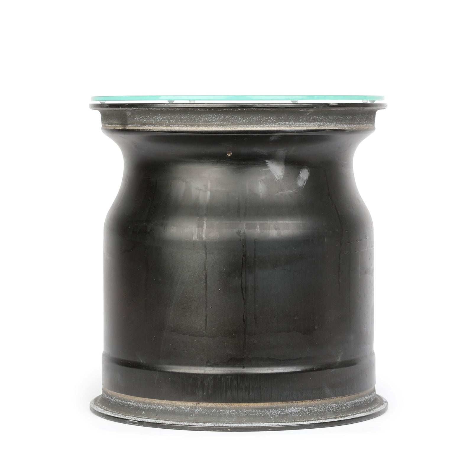 LOT 093 - Renault F1 Team 2016 Front Wheel Rim Table