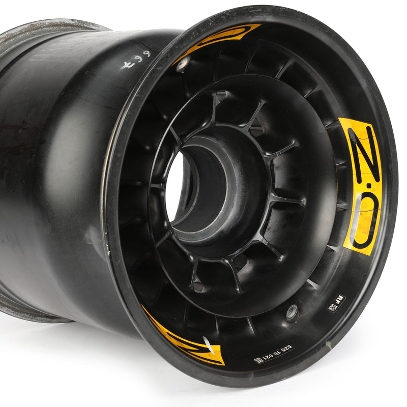 LOT 108 - Renault F1 Team 2016 Front Wheel Rim Table