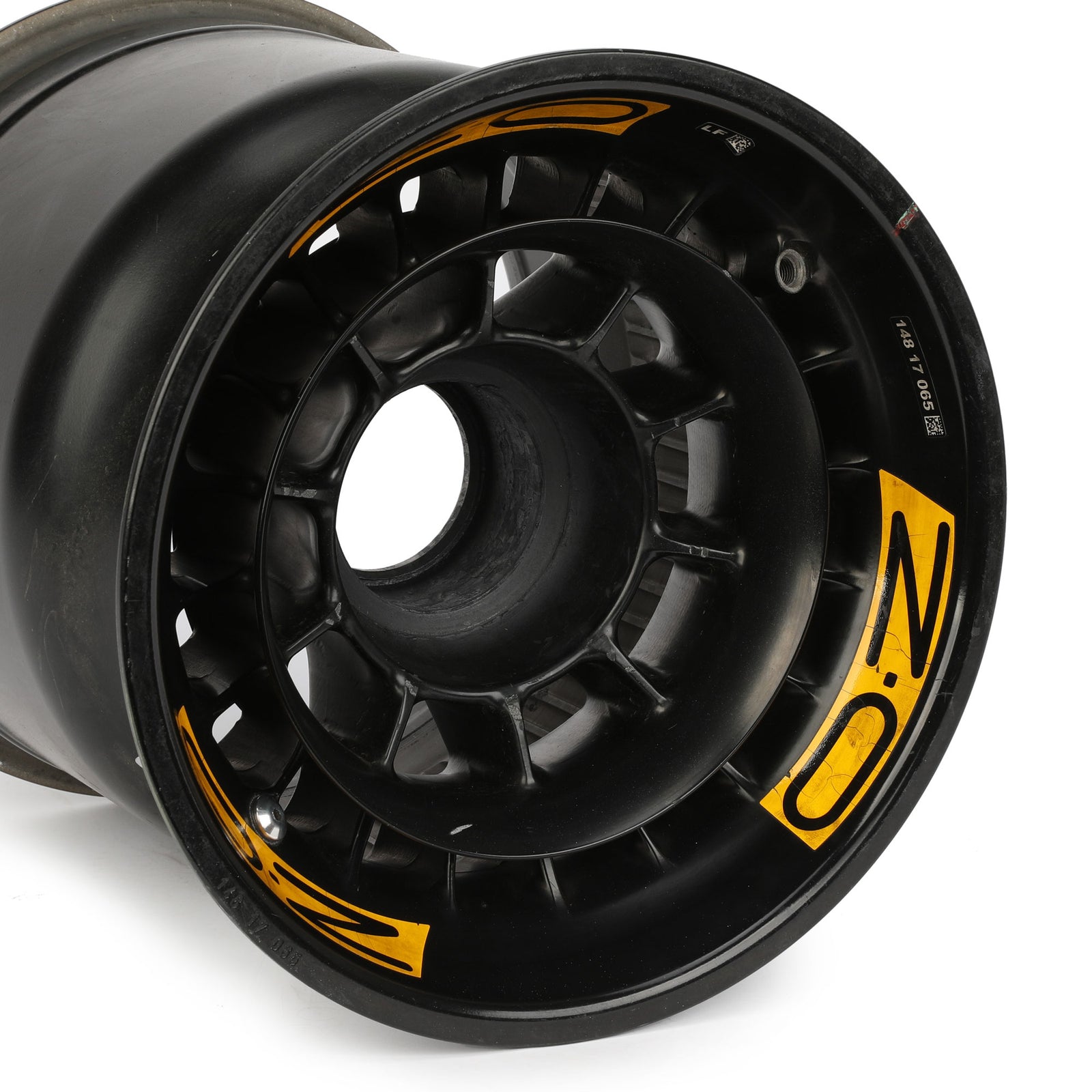 LOT 021 - Renault F1 Team 2017 RS17 Front Wheel Rim