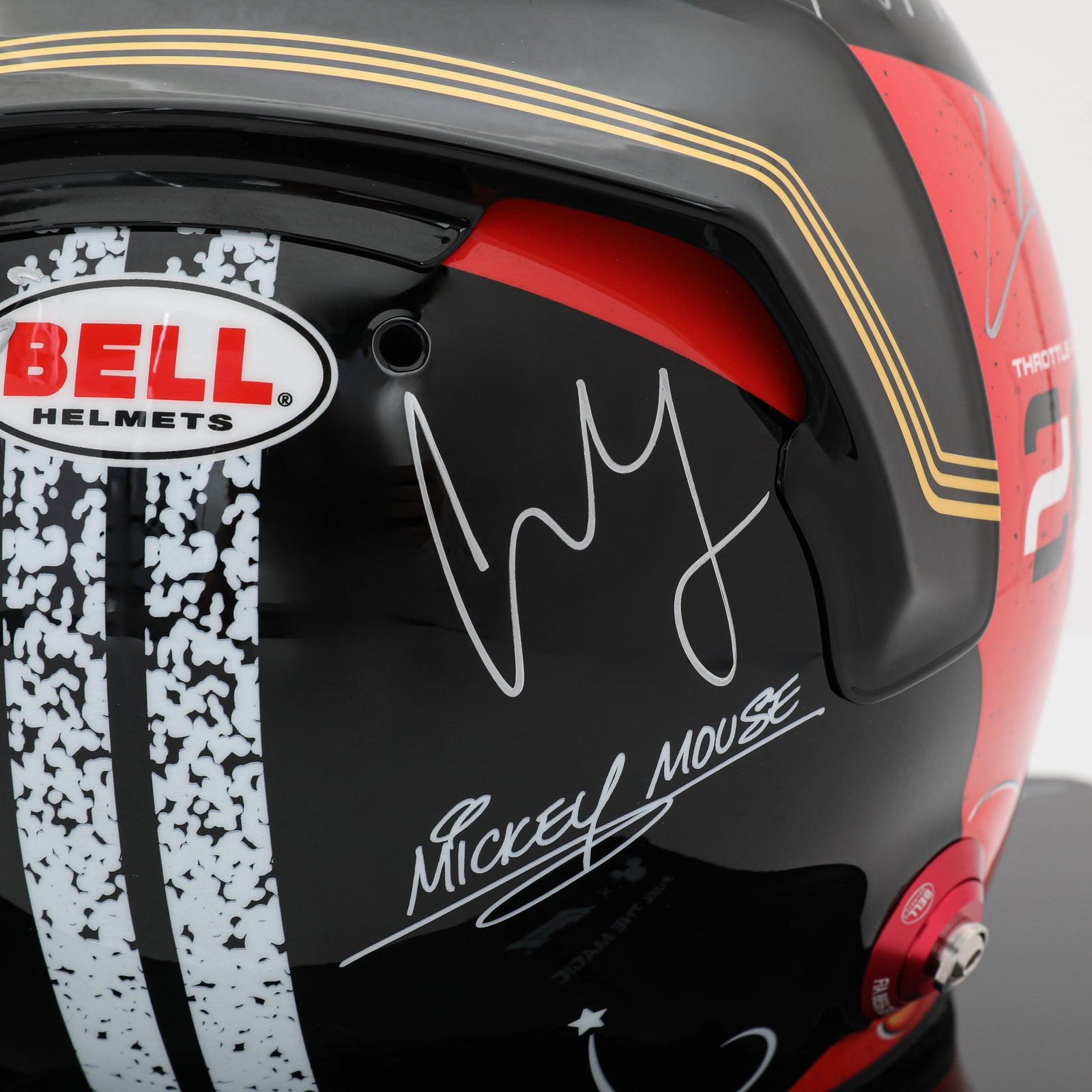 Disney x Formula 1® "Fuel the Magic” 2026 Helmet